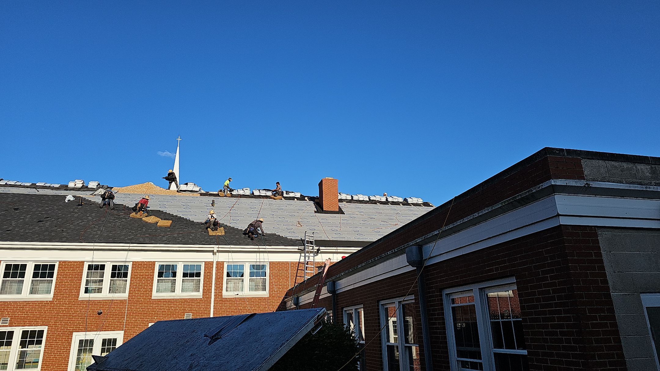 ATLAS PINNACLE COLOR: BLACK PRISTINE by Eagle Eye Roofing