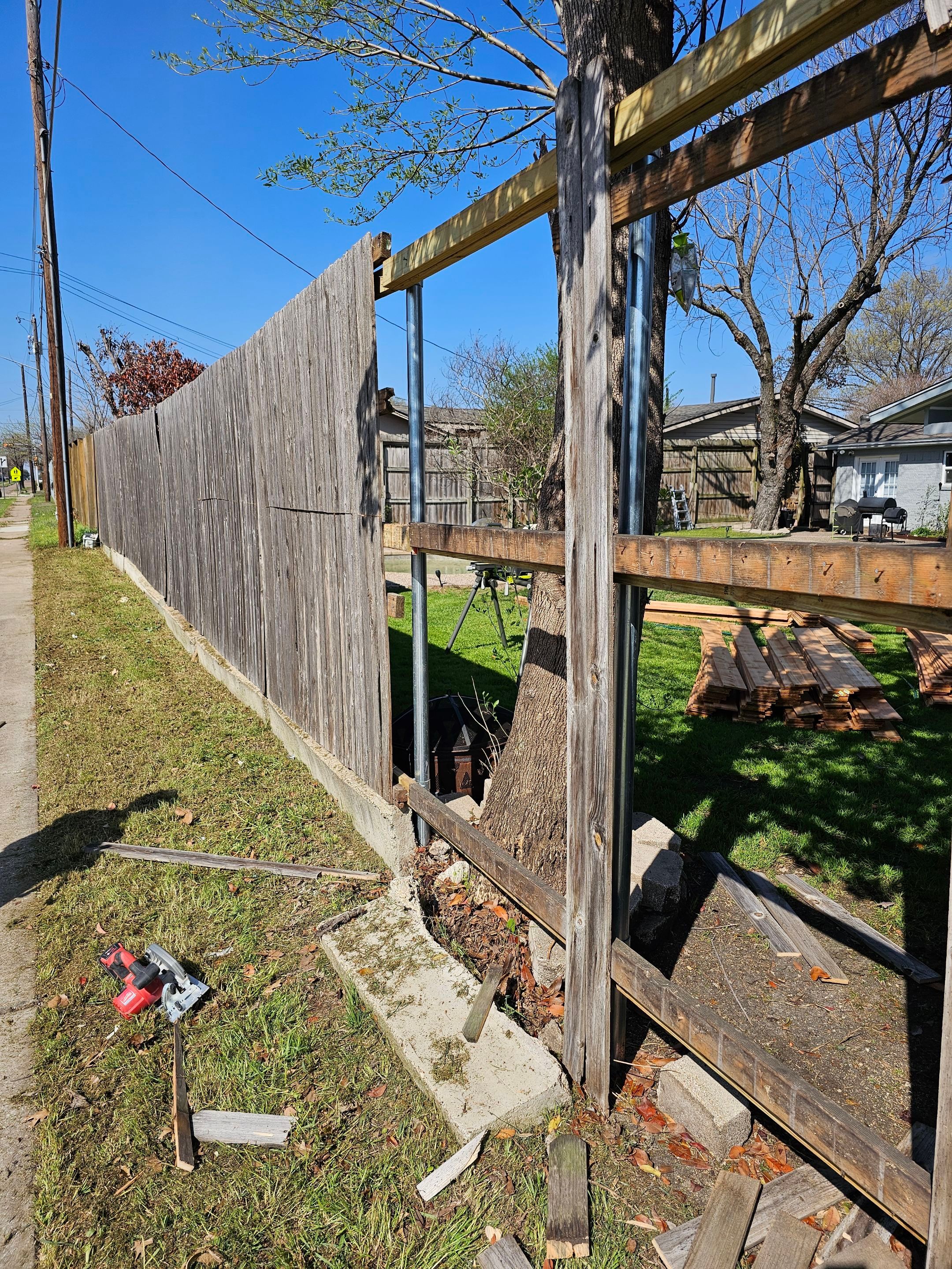 Laminate floor & fence by EL-GC LLC 