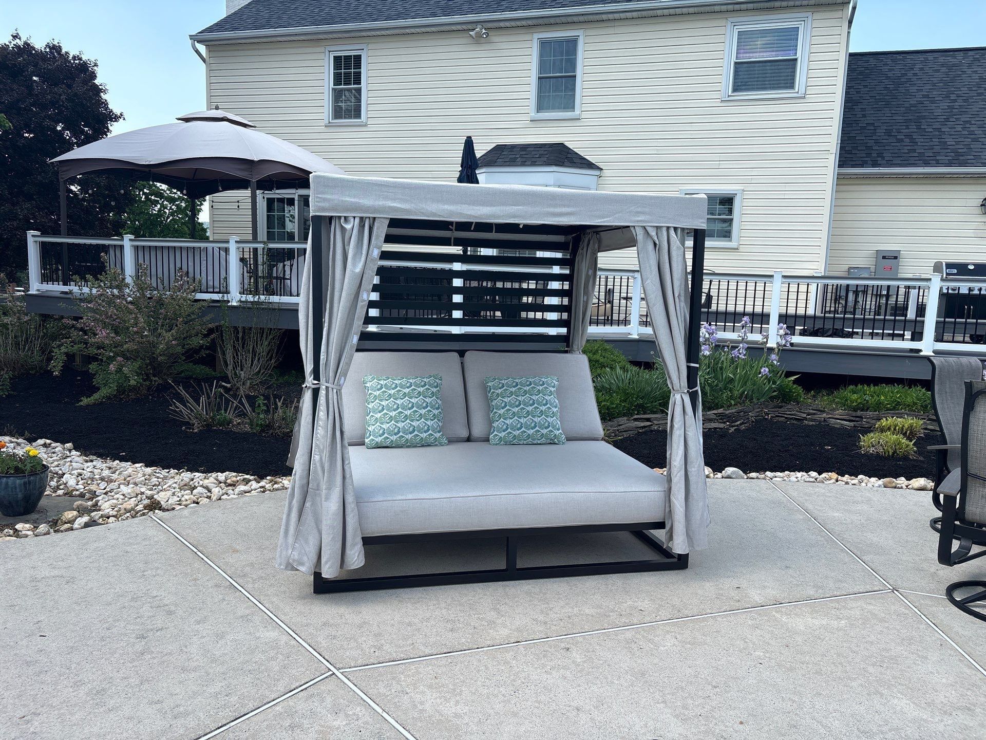 Castelle Daybed by Bowman's Stove & Patio