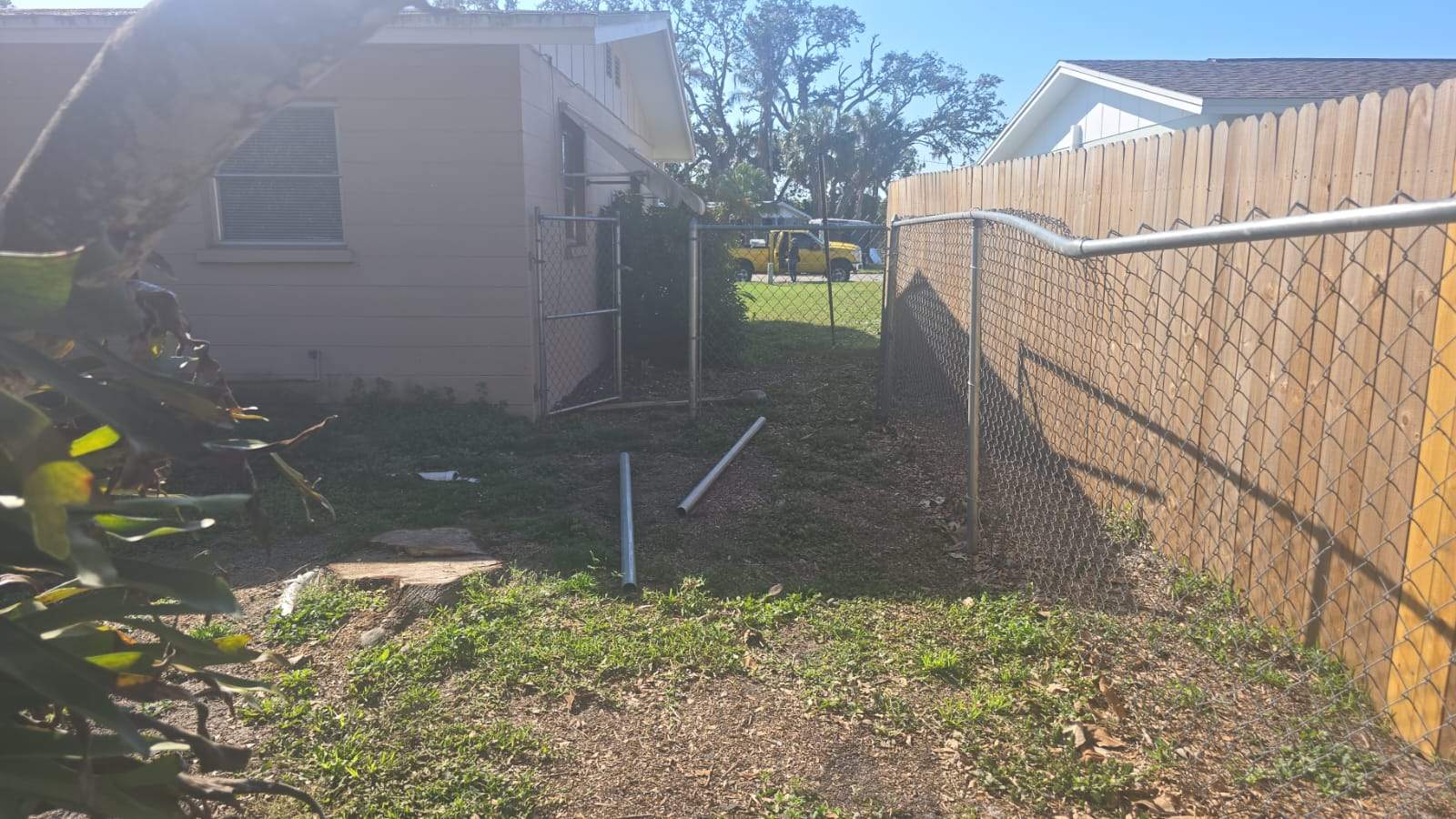 Vinyl and Chain Link Combo in Venice by True Fence LLC