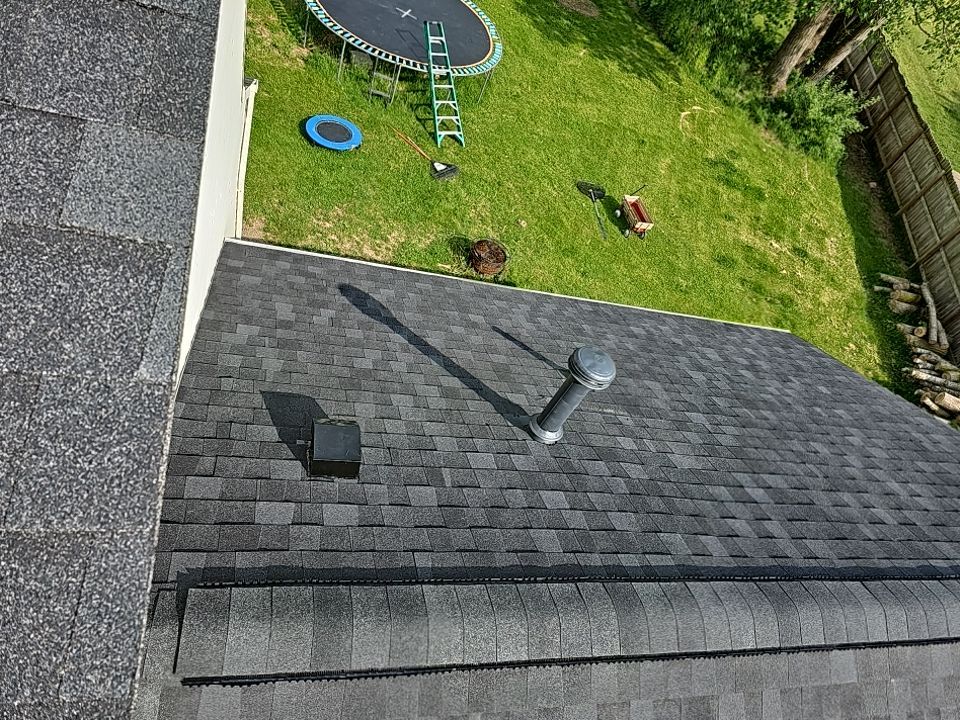 ATLAS PINNACLE COLOR: BLACK SHADOW by Eagle Eye Roofing