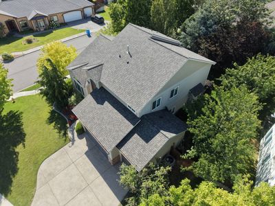 Complete Residential Roof Installation and Exterior Siding in Saratoga Ct Richland, WA 99352 The Denali System - Certainteed Landmark® Shingle - Weathered Wood