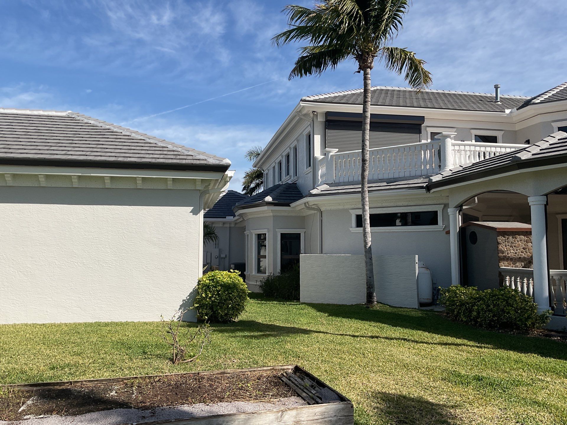 7-Inch Seamless Gutters for Heavy Rainfall in Cape Coral FL by Gutter Professors