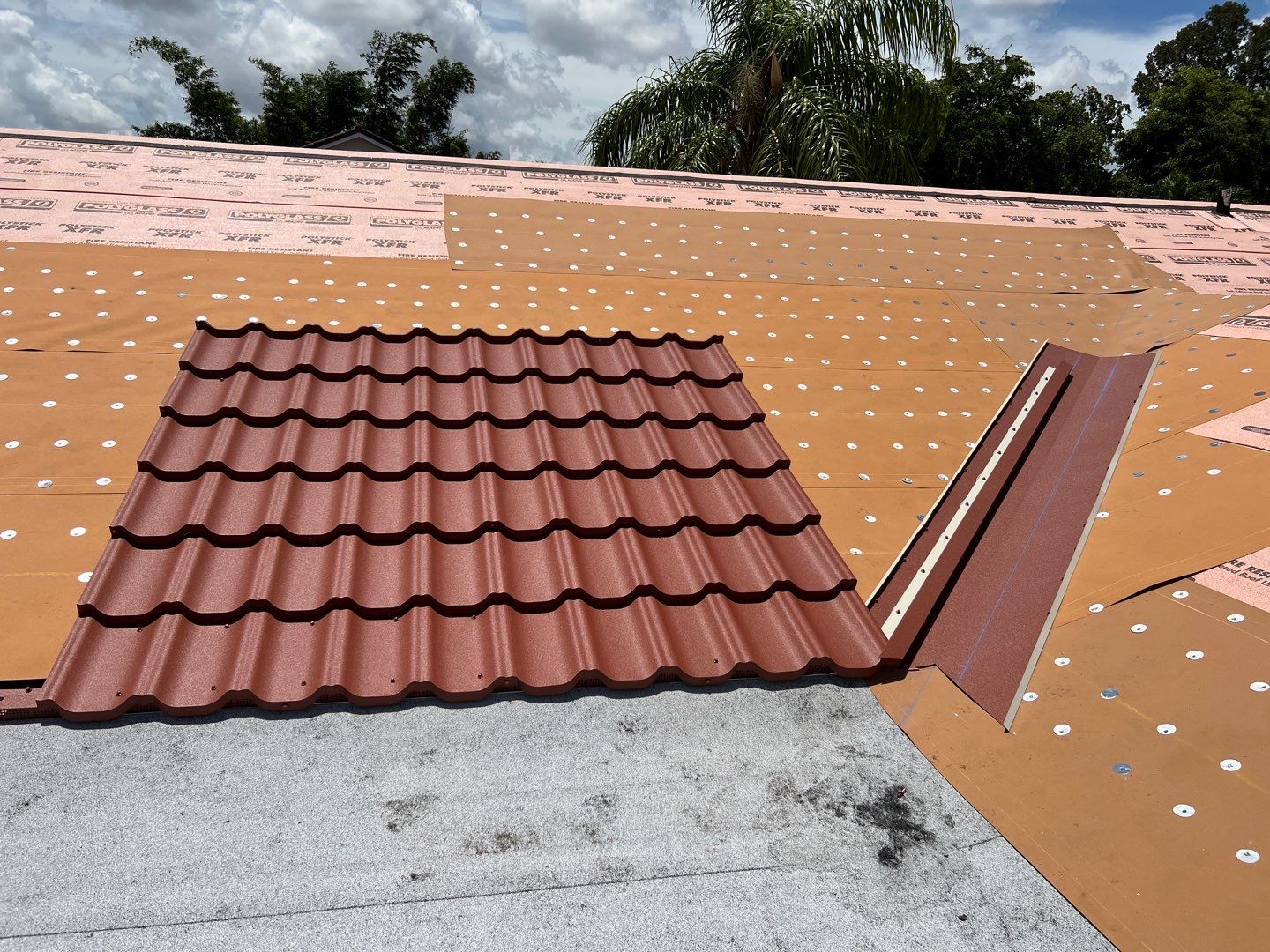 Metal Tile Roof using Worthouse by ASP SuperHome