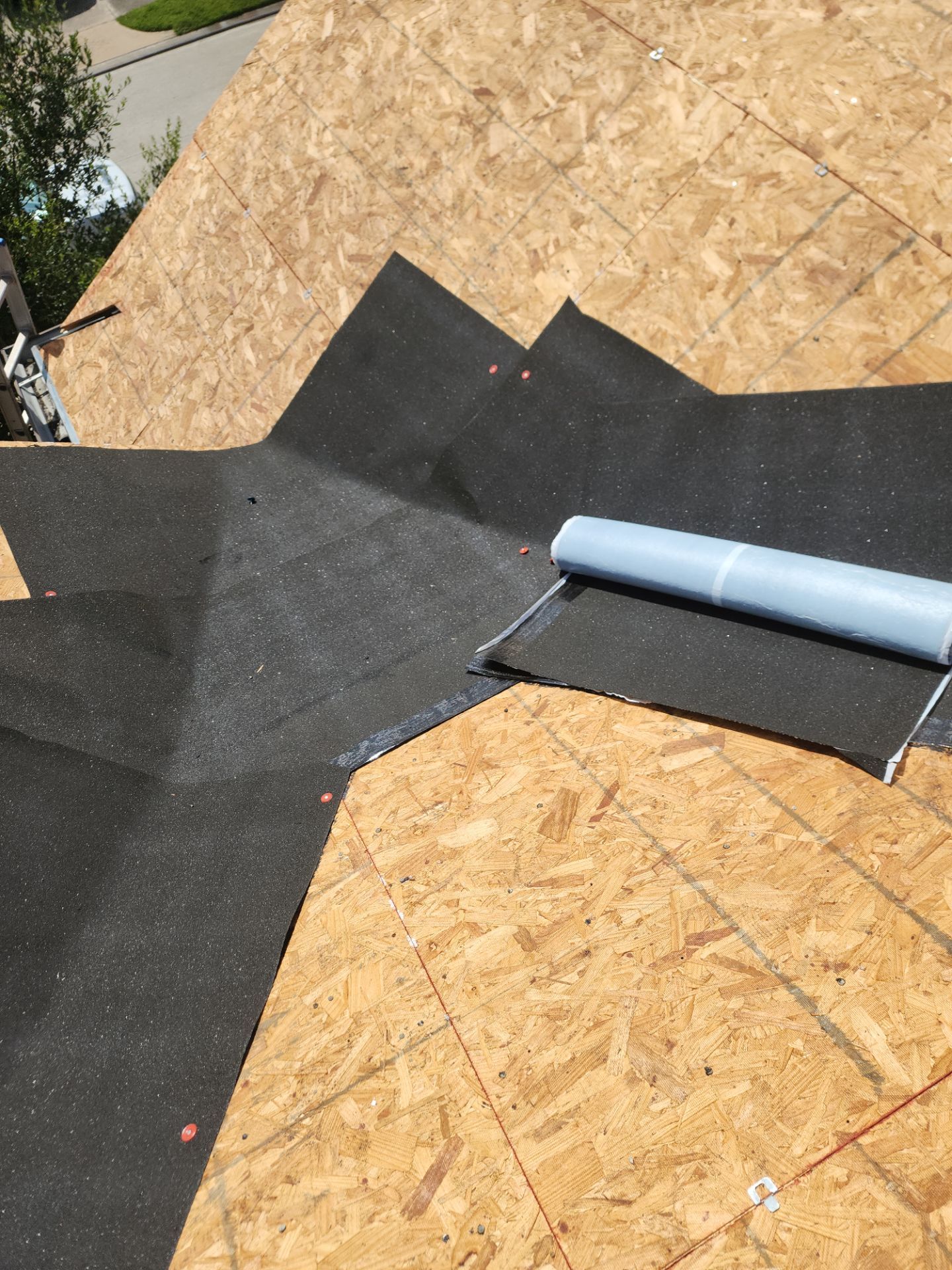 Residential Roofing Installation using Owen's Corning Duration (Lifetime) Shingles by Roof Repair Company