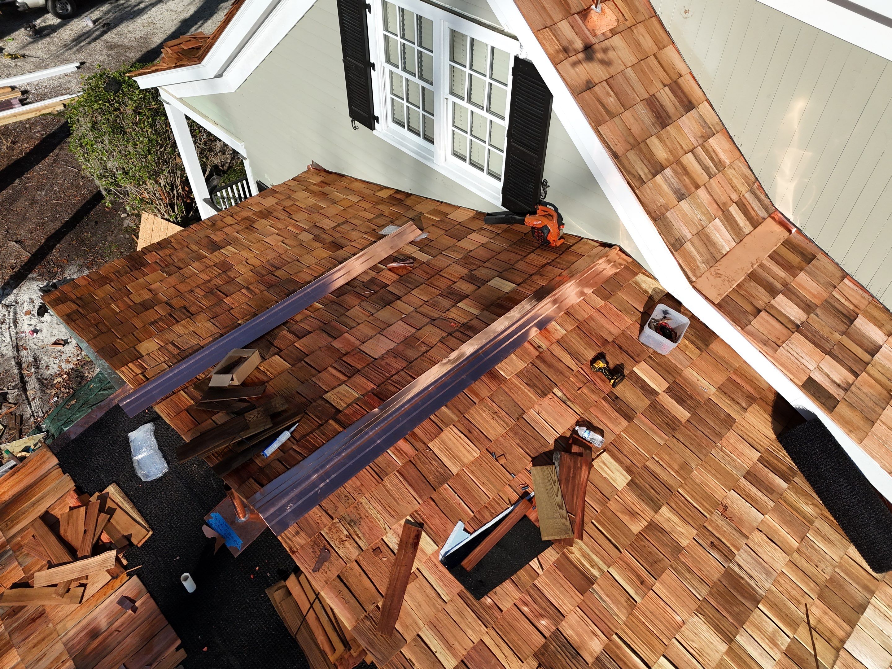 A Ford Plantation Classic by A Good Roofer Near Me 