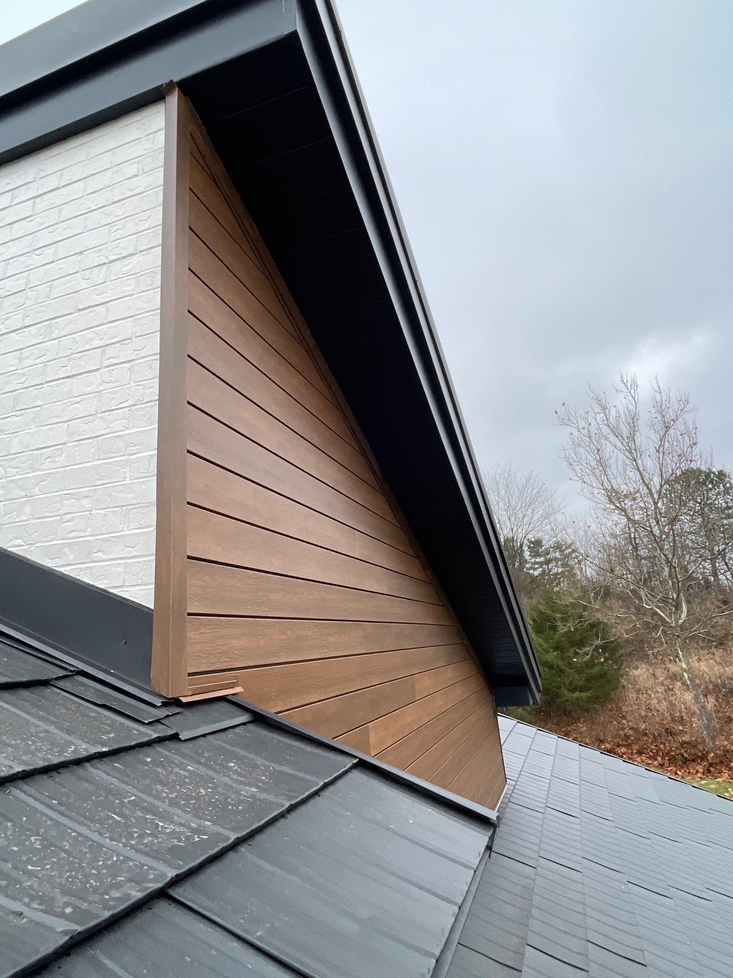 Black Frost Metal Shake Roof & Modern Exterior Renovation – Fort Wayne, IN by 4Ever Metal Roofing
