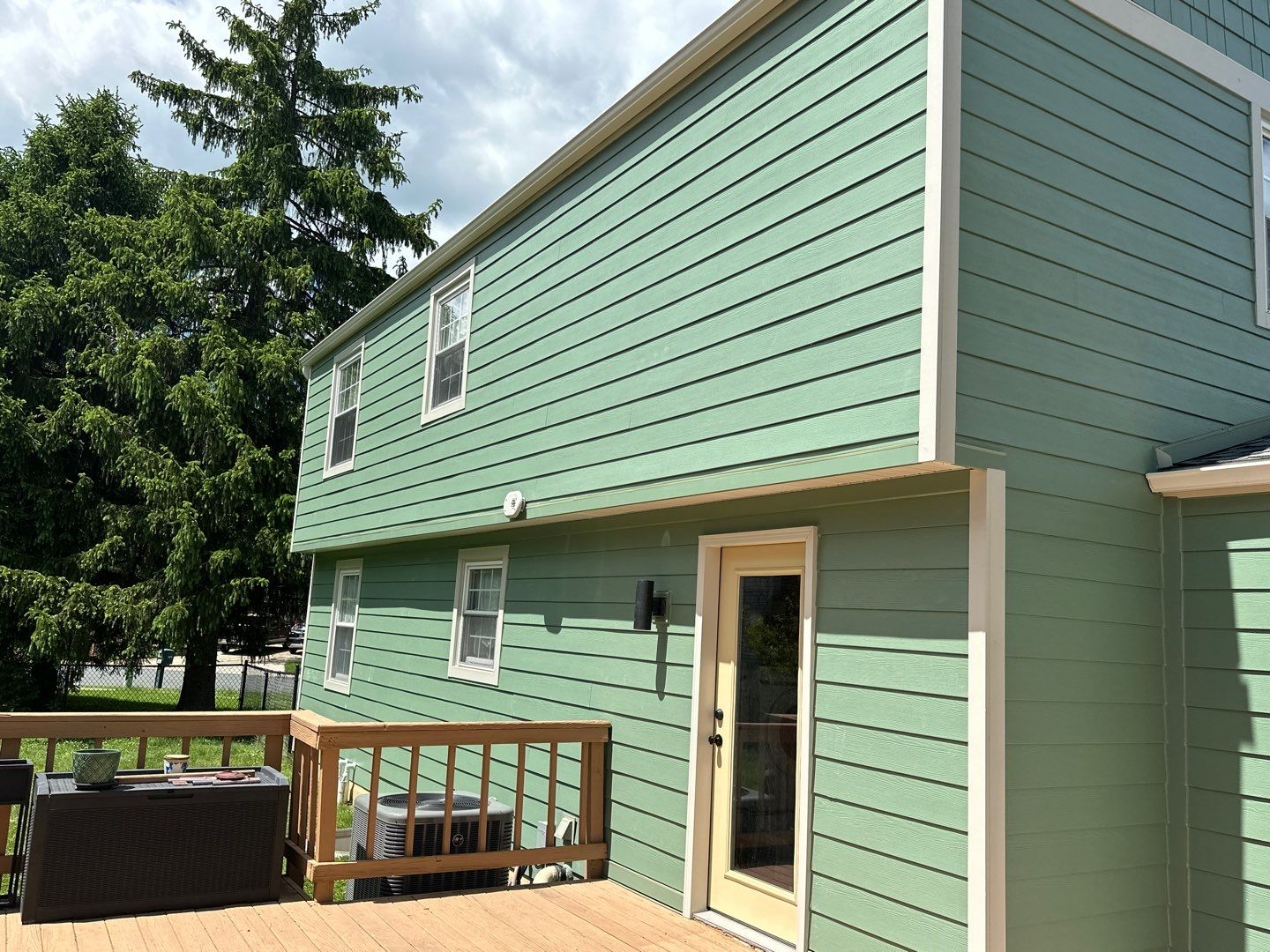 Siding Installation using JH Cedarmill Plank Dream by ExteriorPros