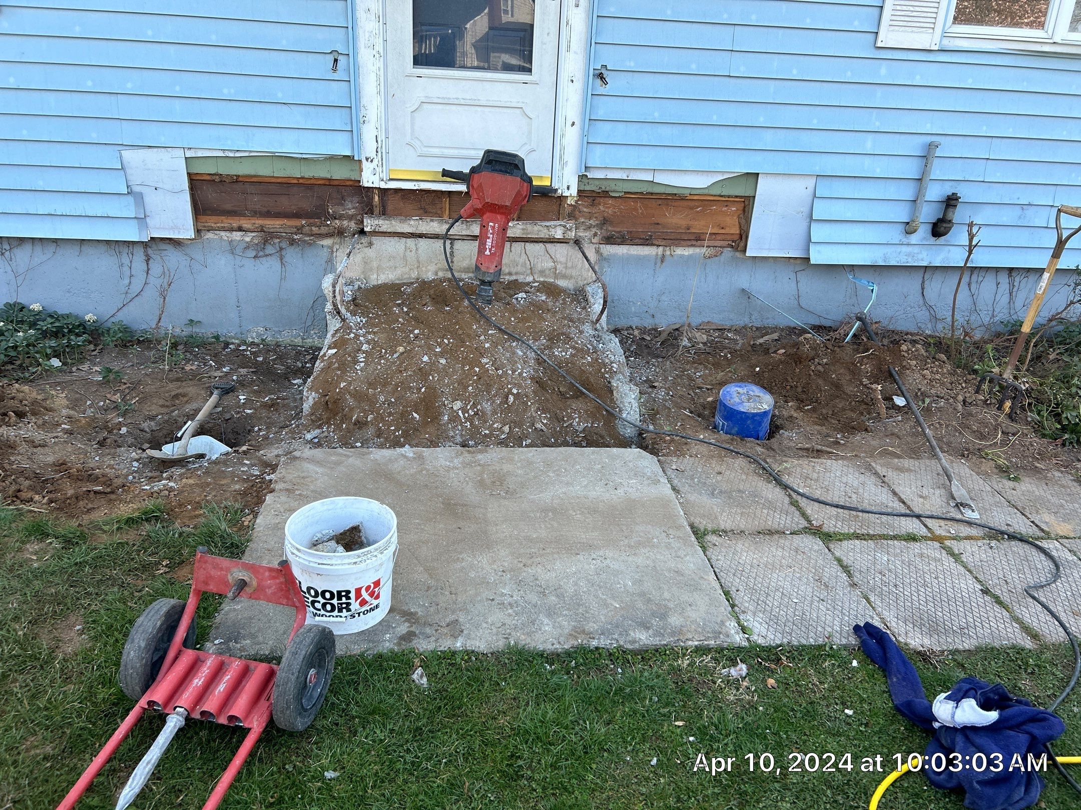 Siding Installation using Royal Building Products Carbon by A Plus Exterior