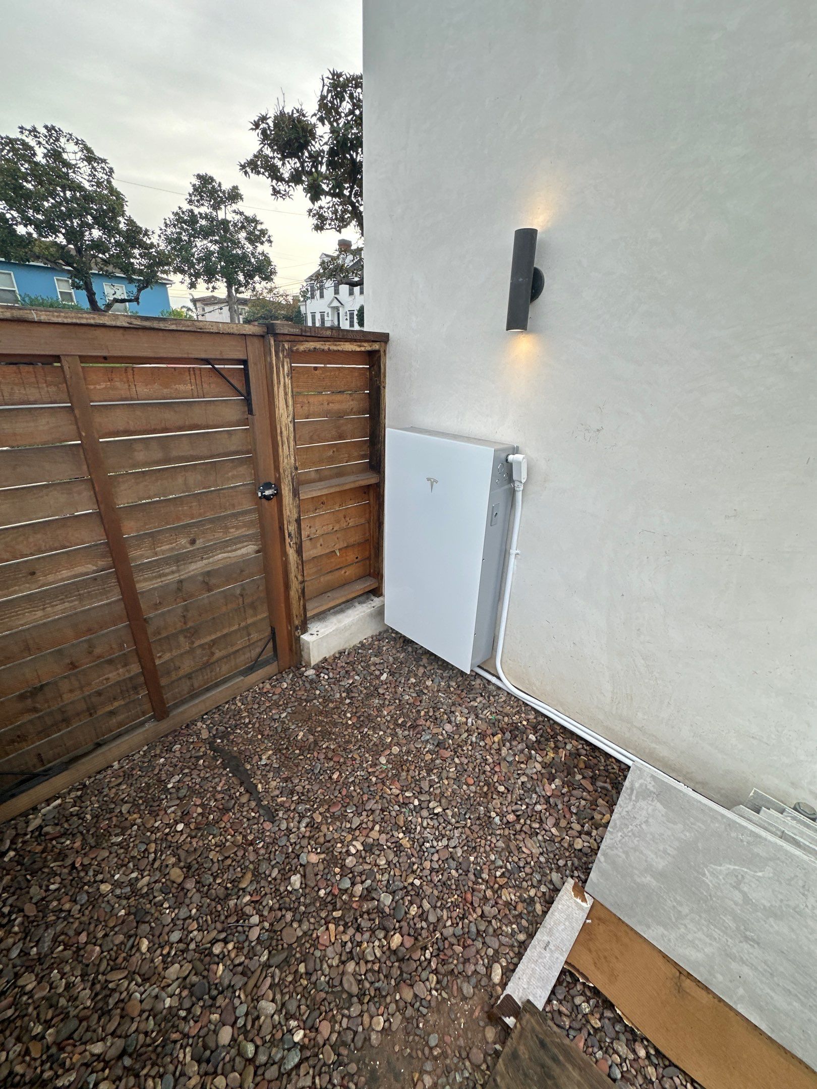 20-Panel Solar System and Tesla Powerwall 3 Installation in El Segundo by AWS Solar