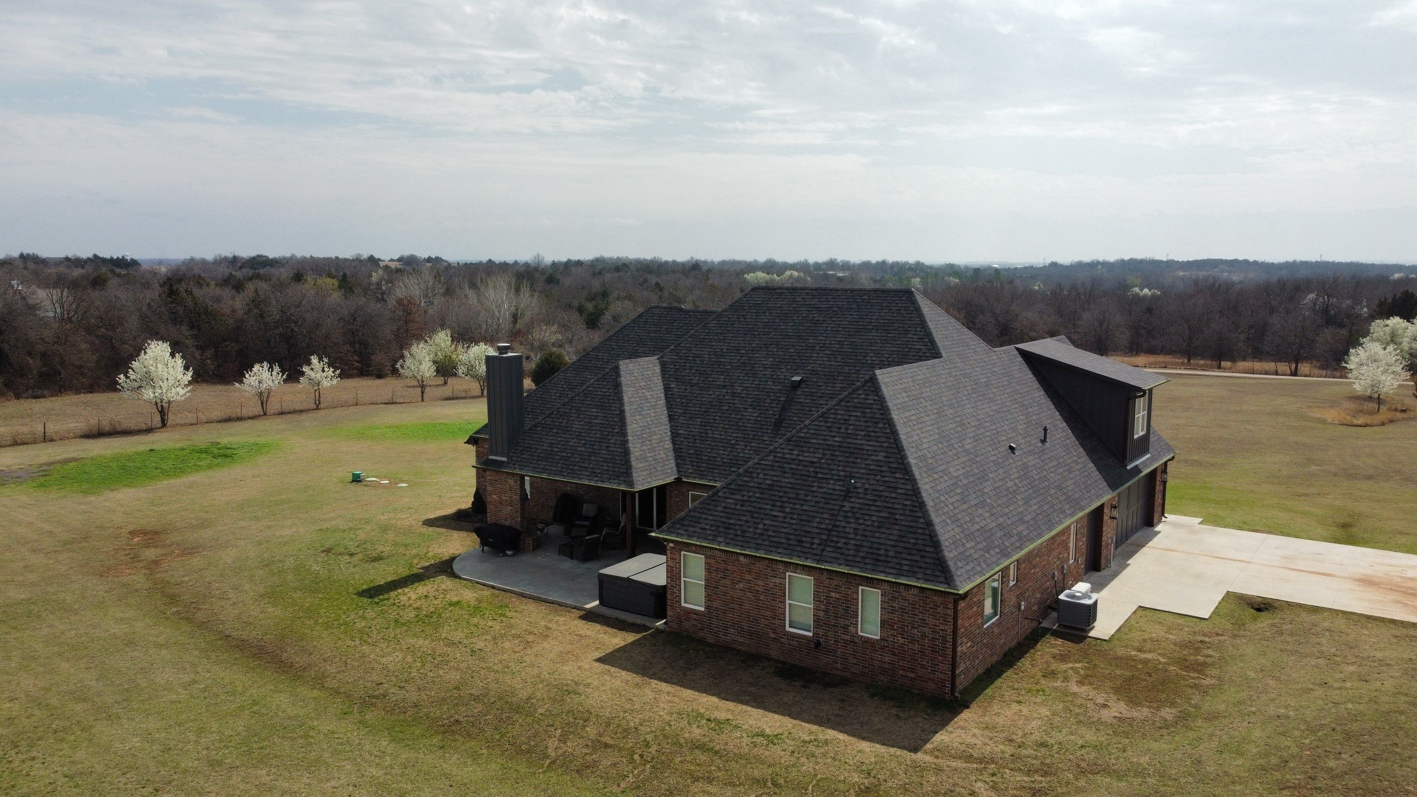 Owens Corning - Black Sable by Frontline Roofing and Construction