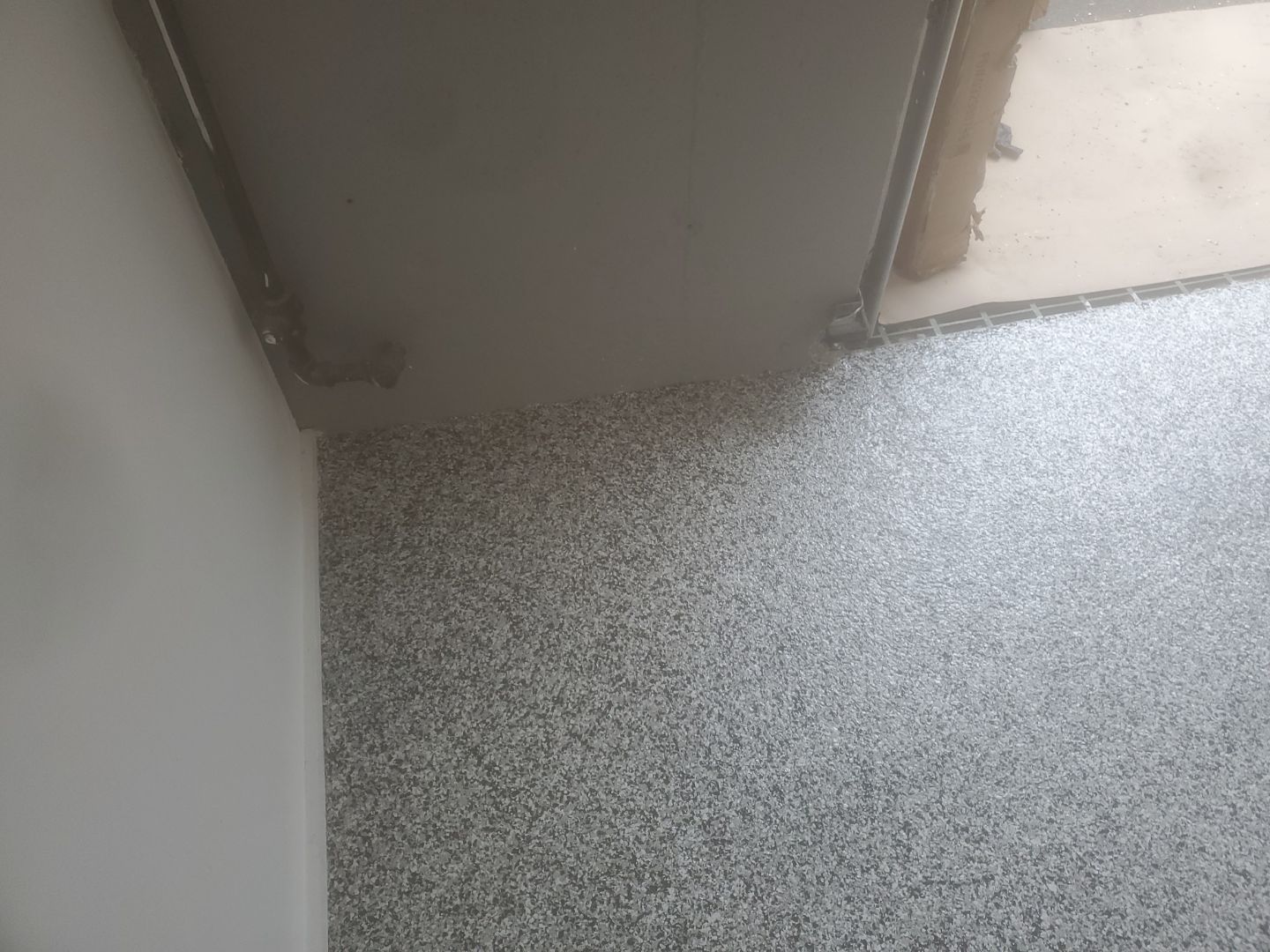 Garage in Nashua, NH 03062 by Symphony Concrete Coatings