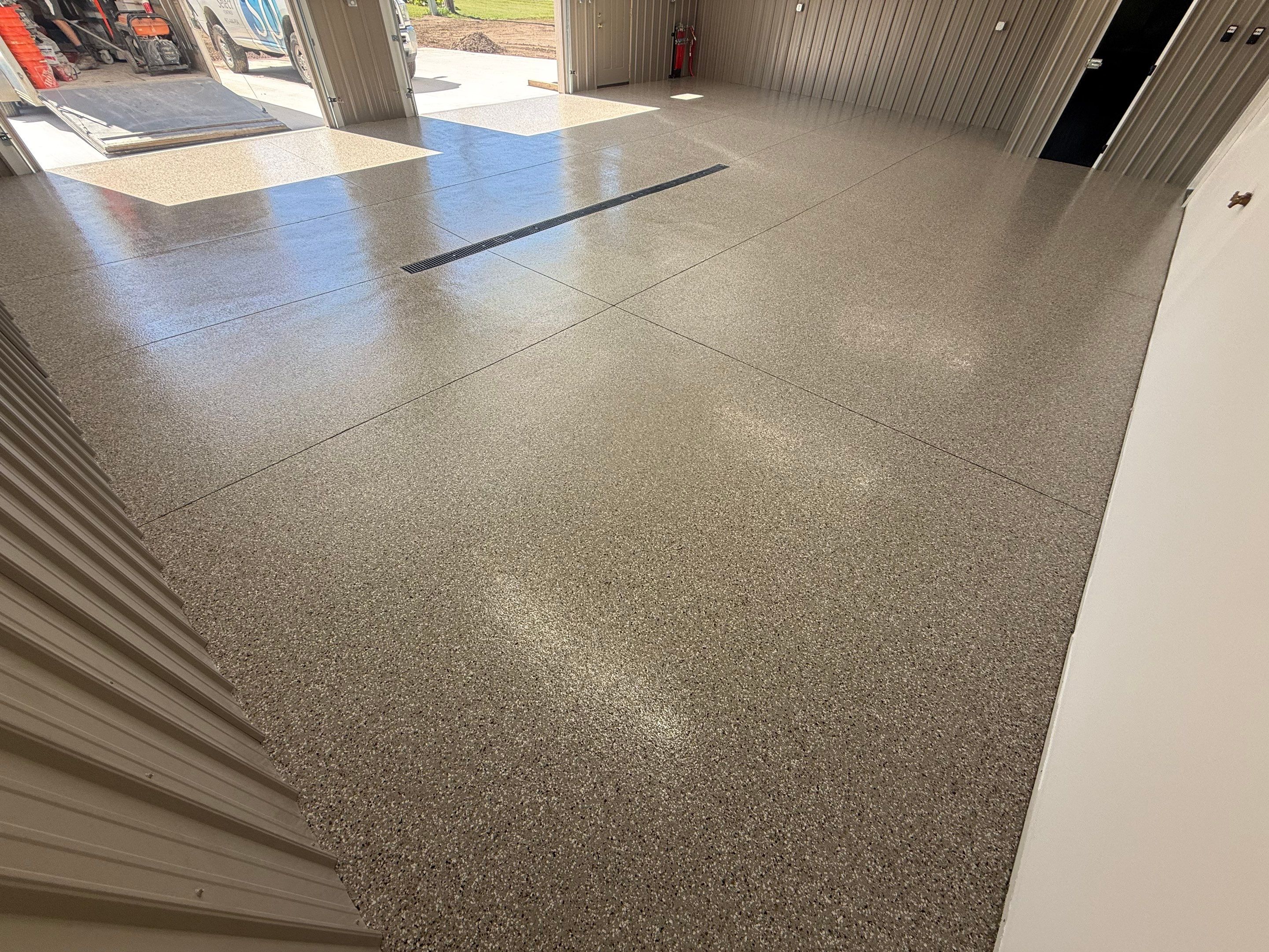 Creekbed Flake Coating in Woonsocket, SD by Select Painting, Coatings & Garage Cabinets