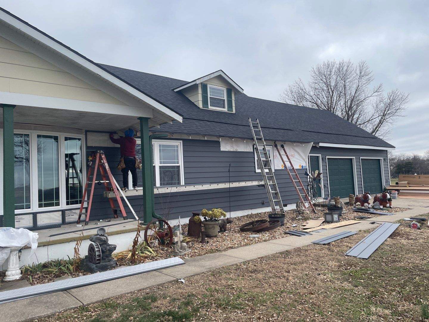 Siding Installation using Craneboard D7 by EEC Windows, Siding & Roofing