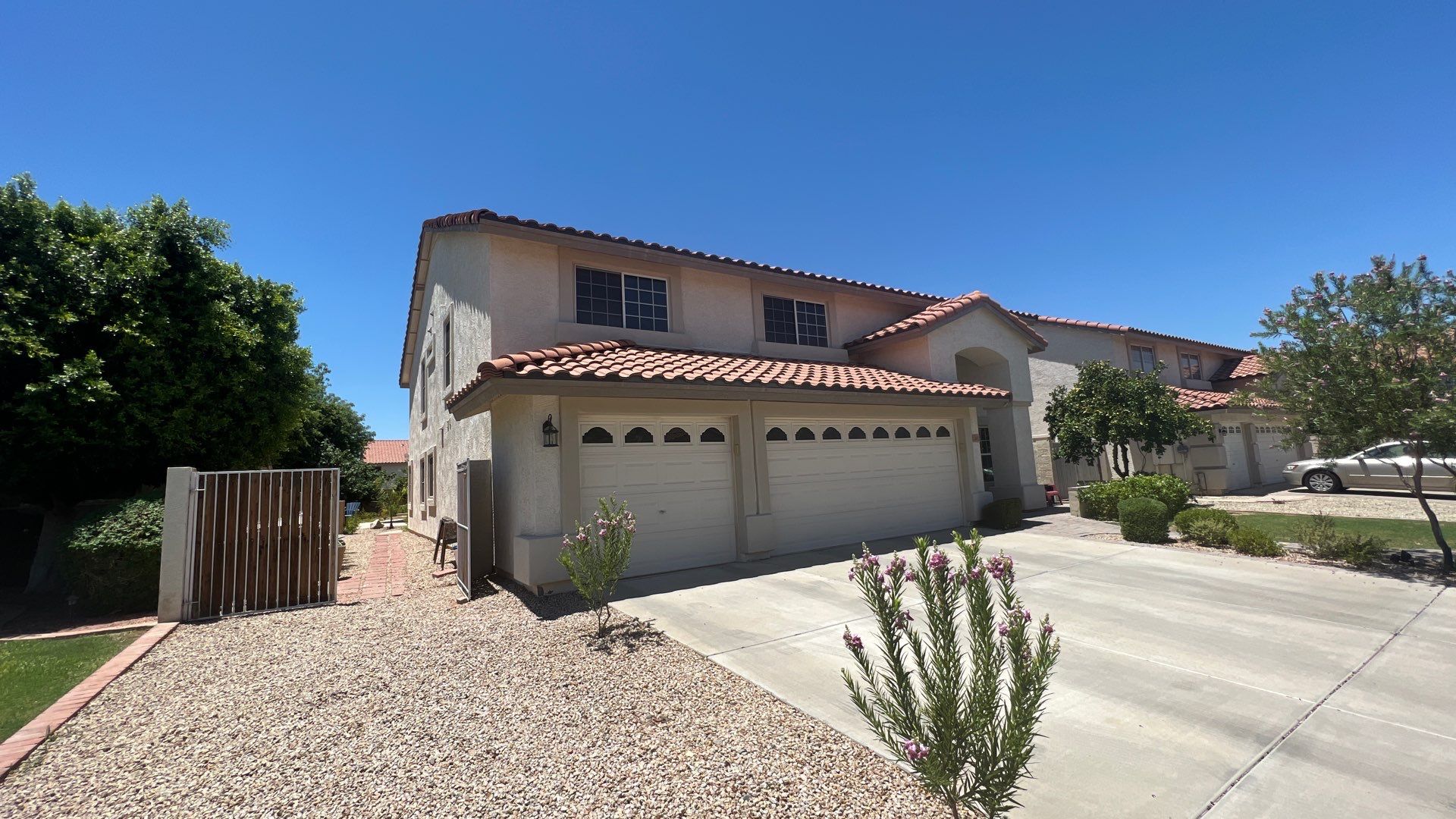 Exterior Painting using Dunn-Edwards EVERSHIELD®  by Crash of Rhinos Painting & Garage Floors