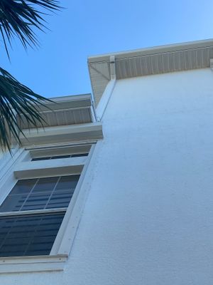 Seamless Gutter Installation for Beach Homes in Sarasota FL