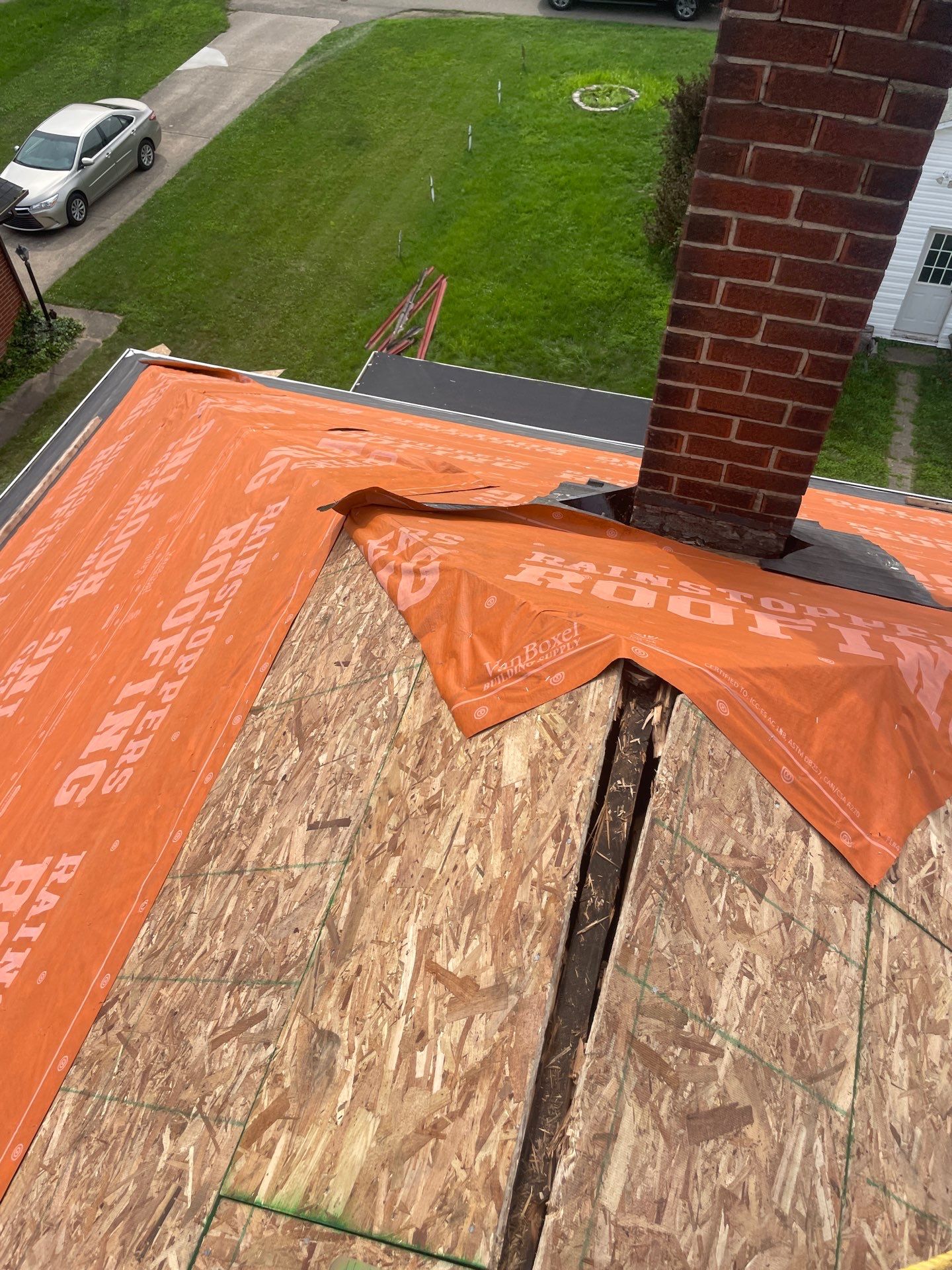 Residential Roofing Installation using GAF Timberline HDZ Charcoal by Rainstoppers Roofing