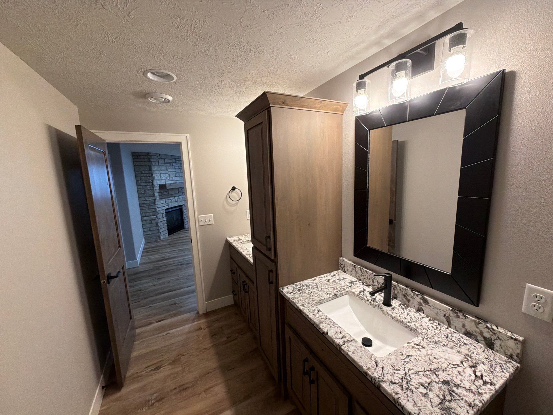 Sioux Falls Interior Finishing by Select Painting, Coatings & Garage Cabinets