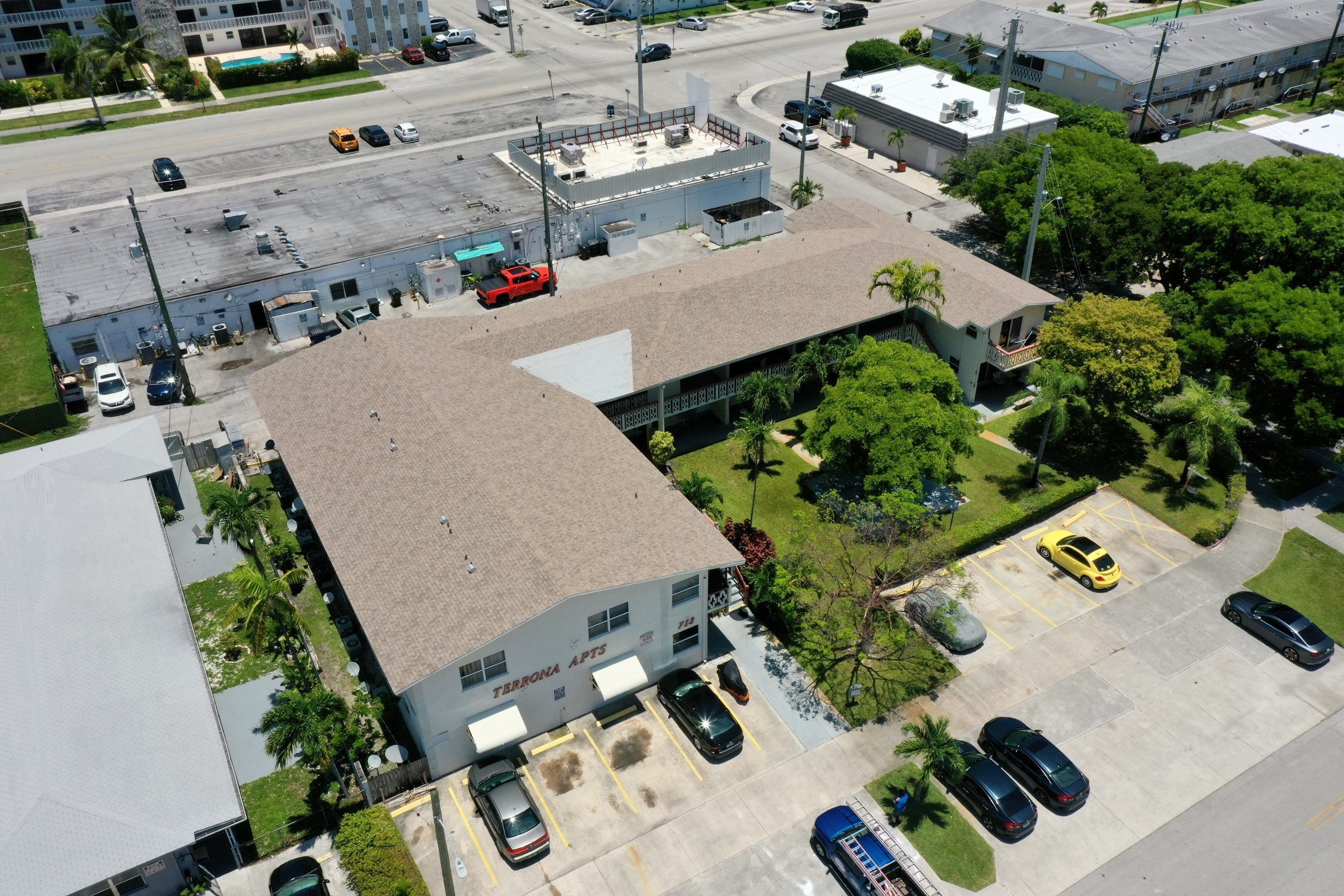 Commercial Roofing Installation using CERTAINTEED LANDMARK AR (SUNRISE CEDAR) by Earl W. Johnston Roofing 