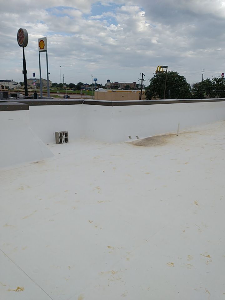 Starbucks New Construction GAF TPO Roof in Denison, TX by Roof Experts