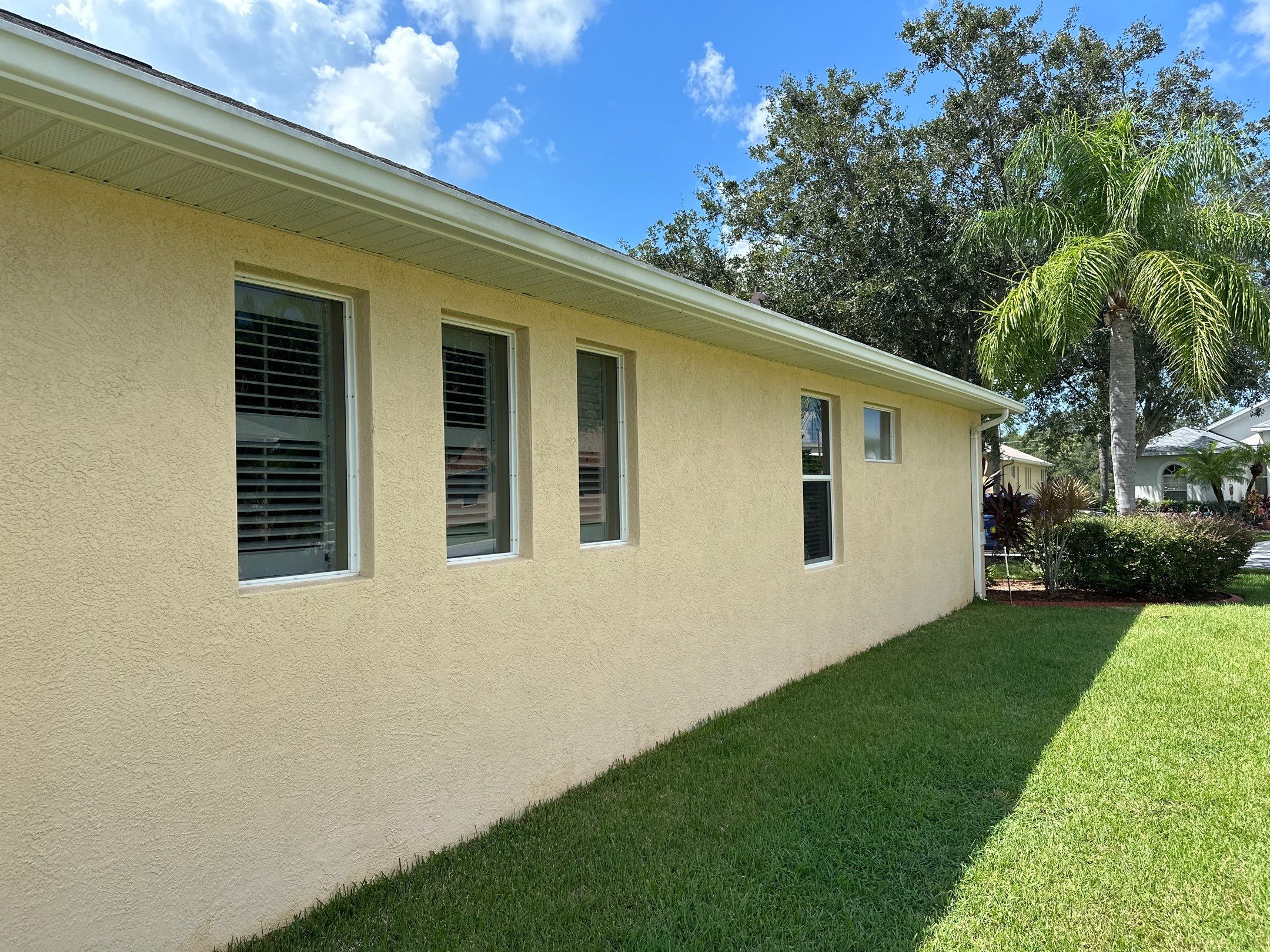 House Wash, Paver Patio Cleaning & Driveway Cleaning in Waterford – Palmetto, FL by Sunshine AquaWash