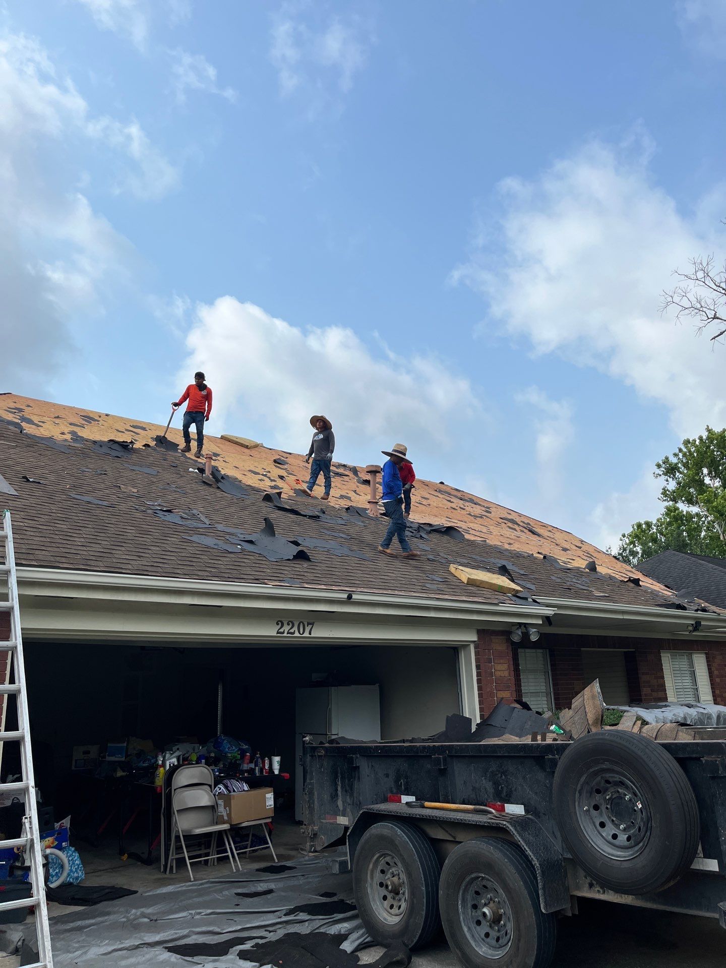 Residential Roofing Installation using Owen's Corning Duration (Lifetime) Shingles by Roof Repair Company