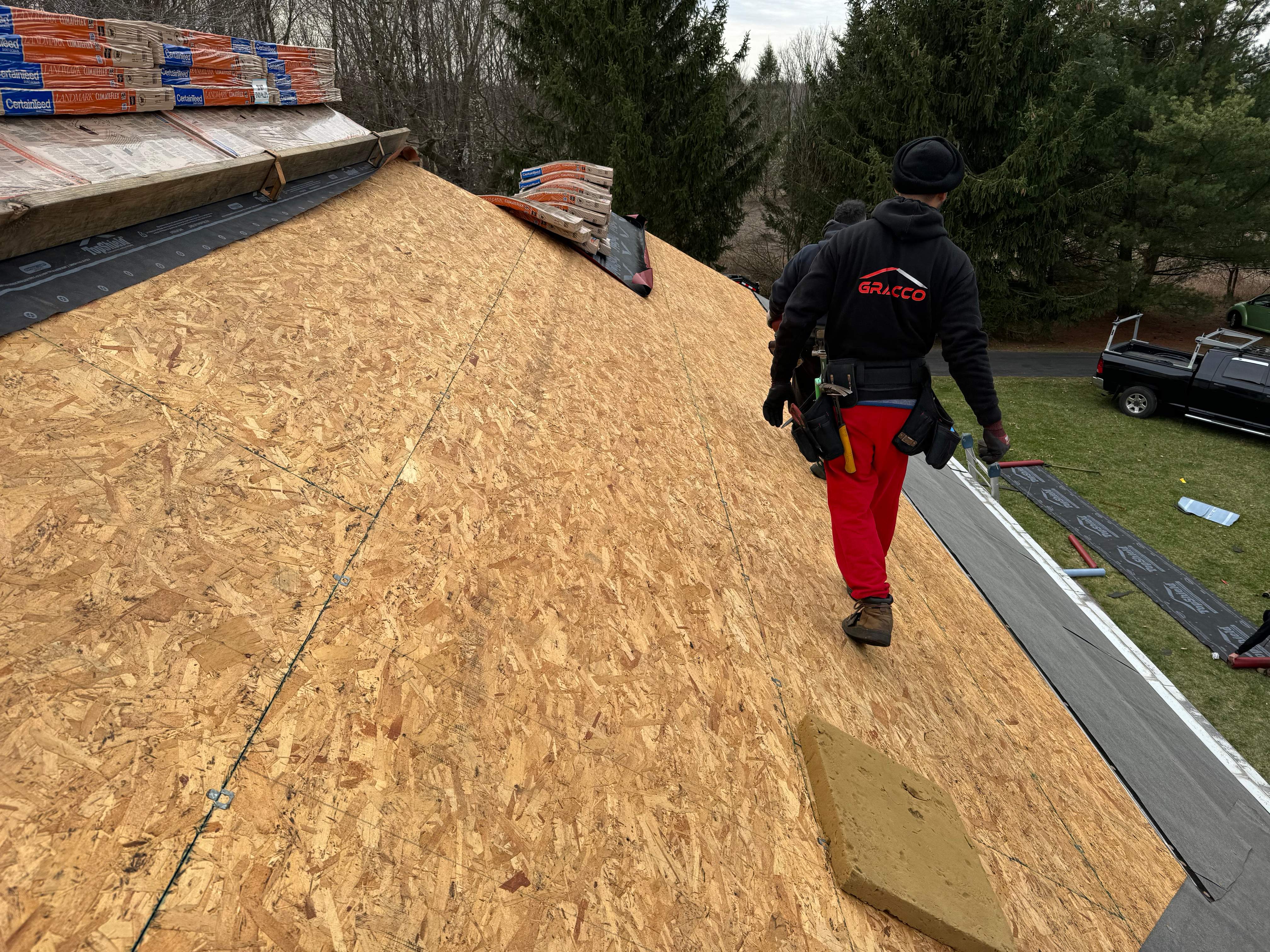 Residential Roofing Installation using Certainteed Landmark ClimateFlex by GRACCO