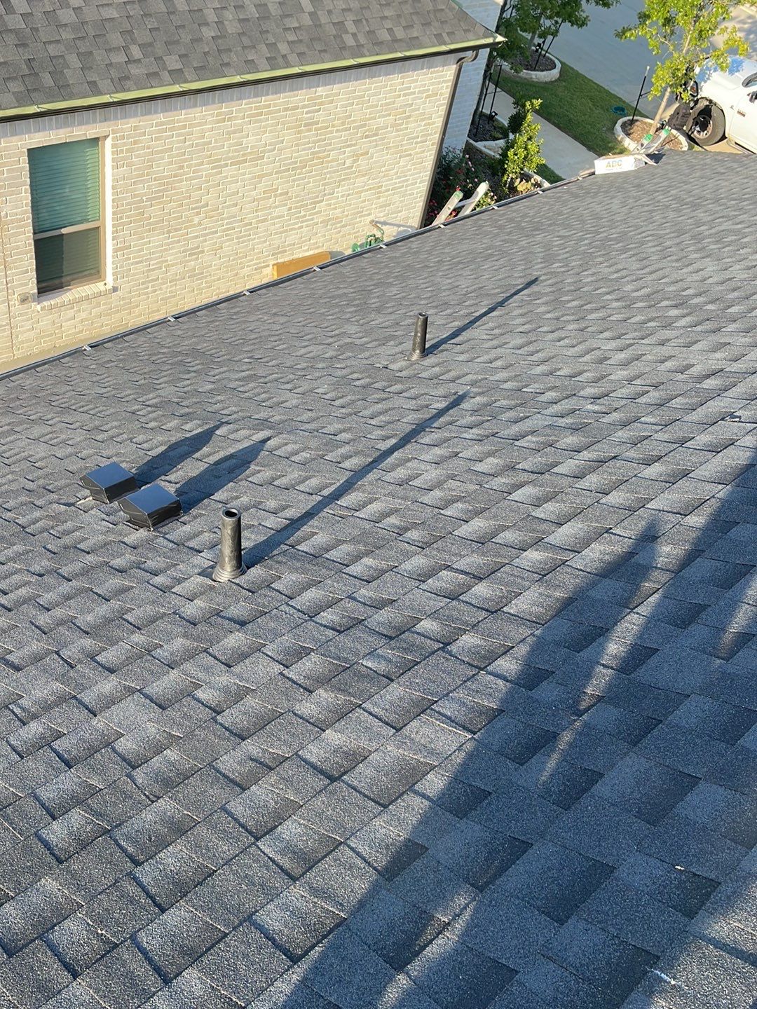 GAF HDZ - Weathered Wood by Elite Roofing LLC