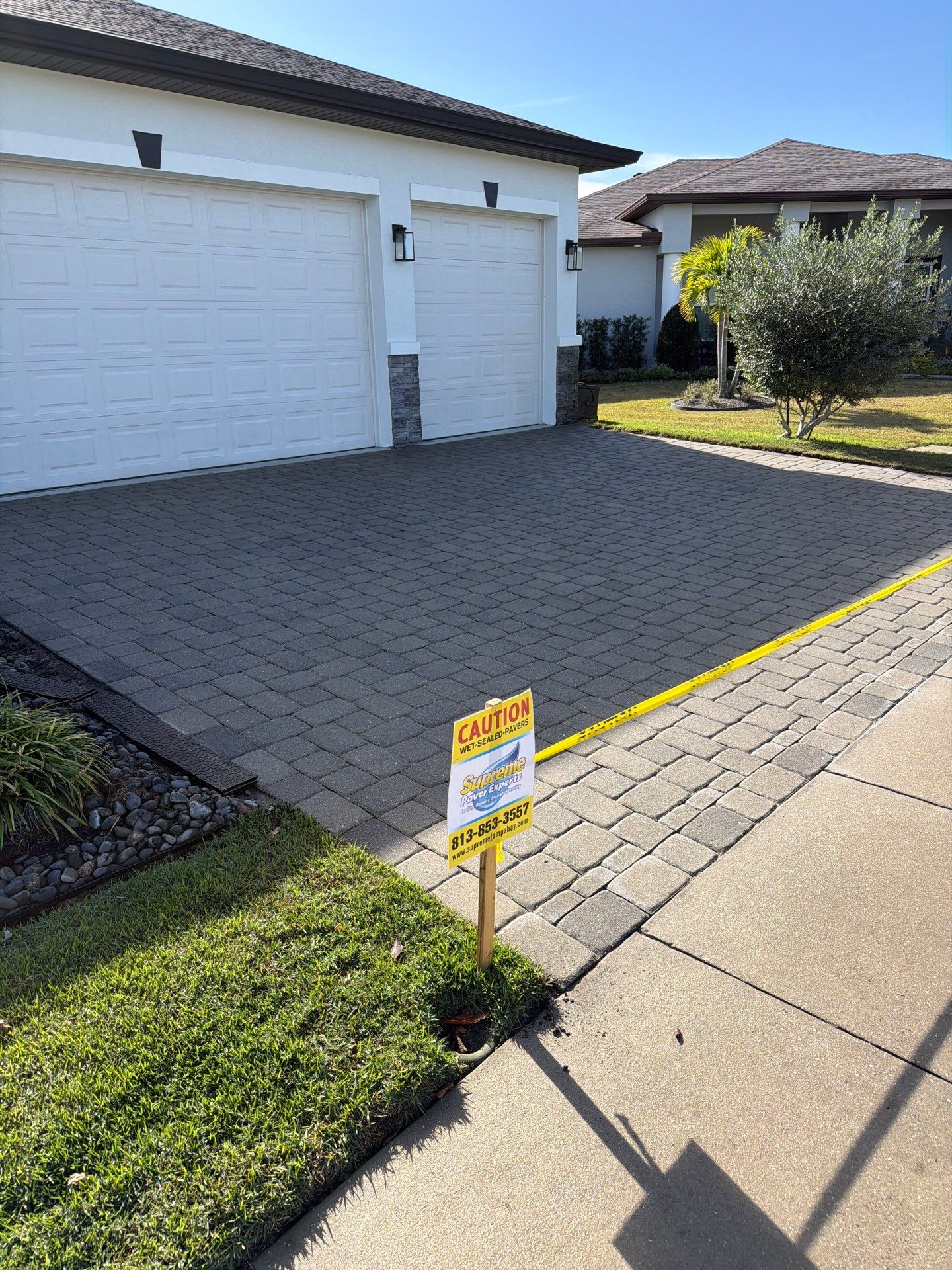 Full-Scale Paver Stripping and Sealing in La Paloma Sun City Center by Supreme Paver Experts