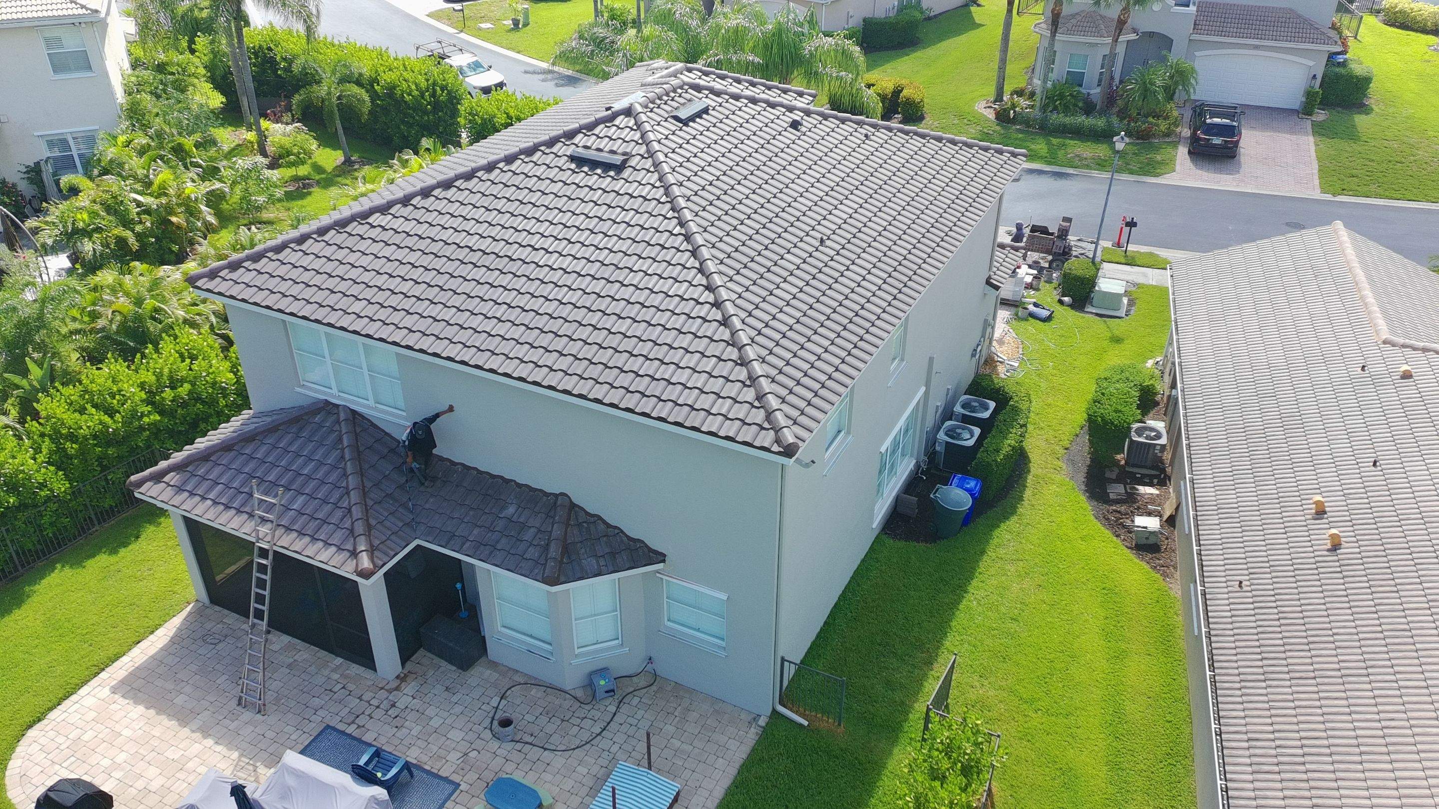 Concrete Tile Replacement in Botanica Lakes by International Roofing