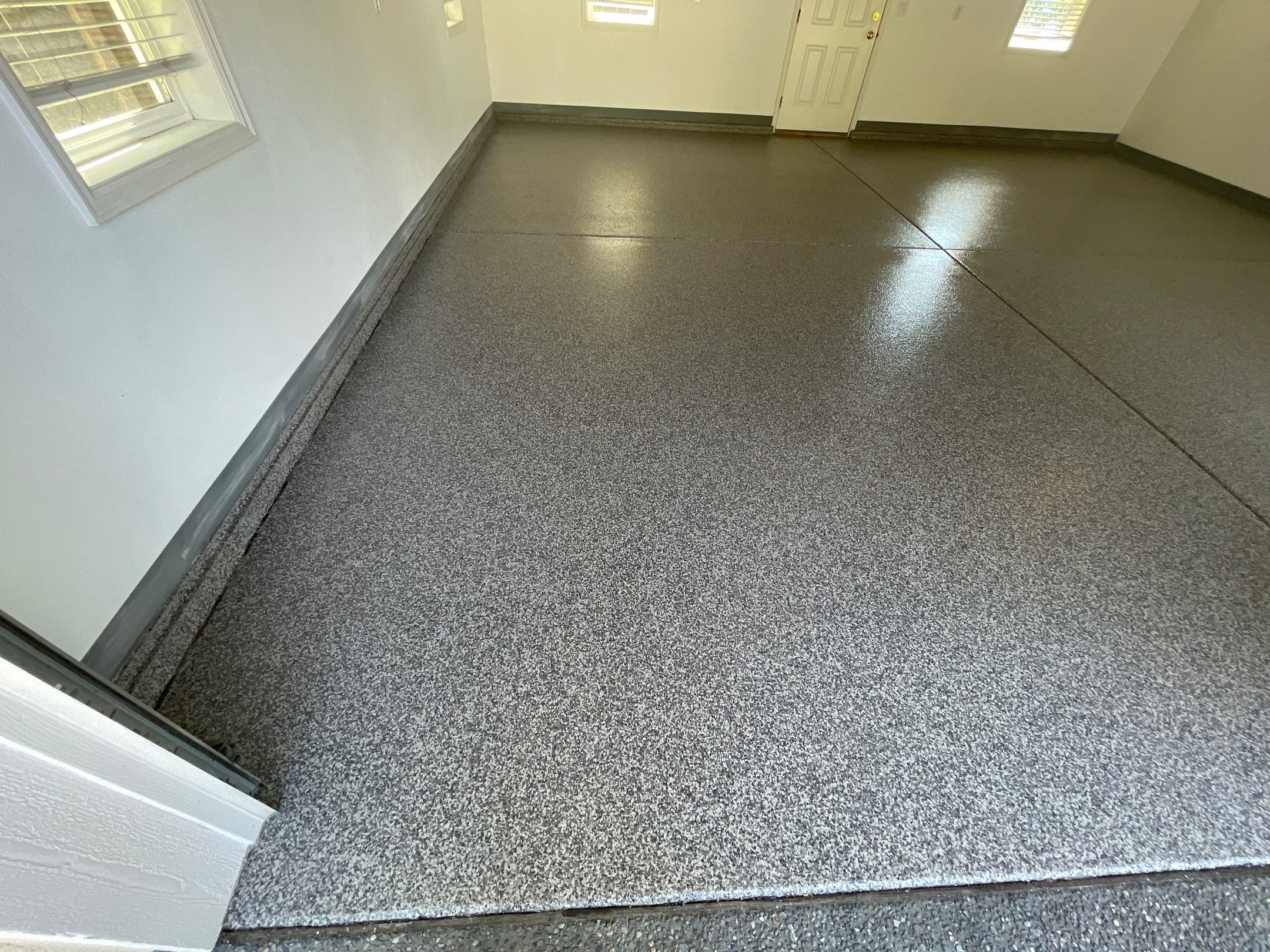Garage Transformation using Echo 1/4" Chip by Croc Coatings, LLC