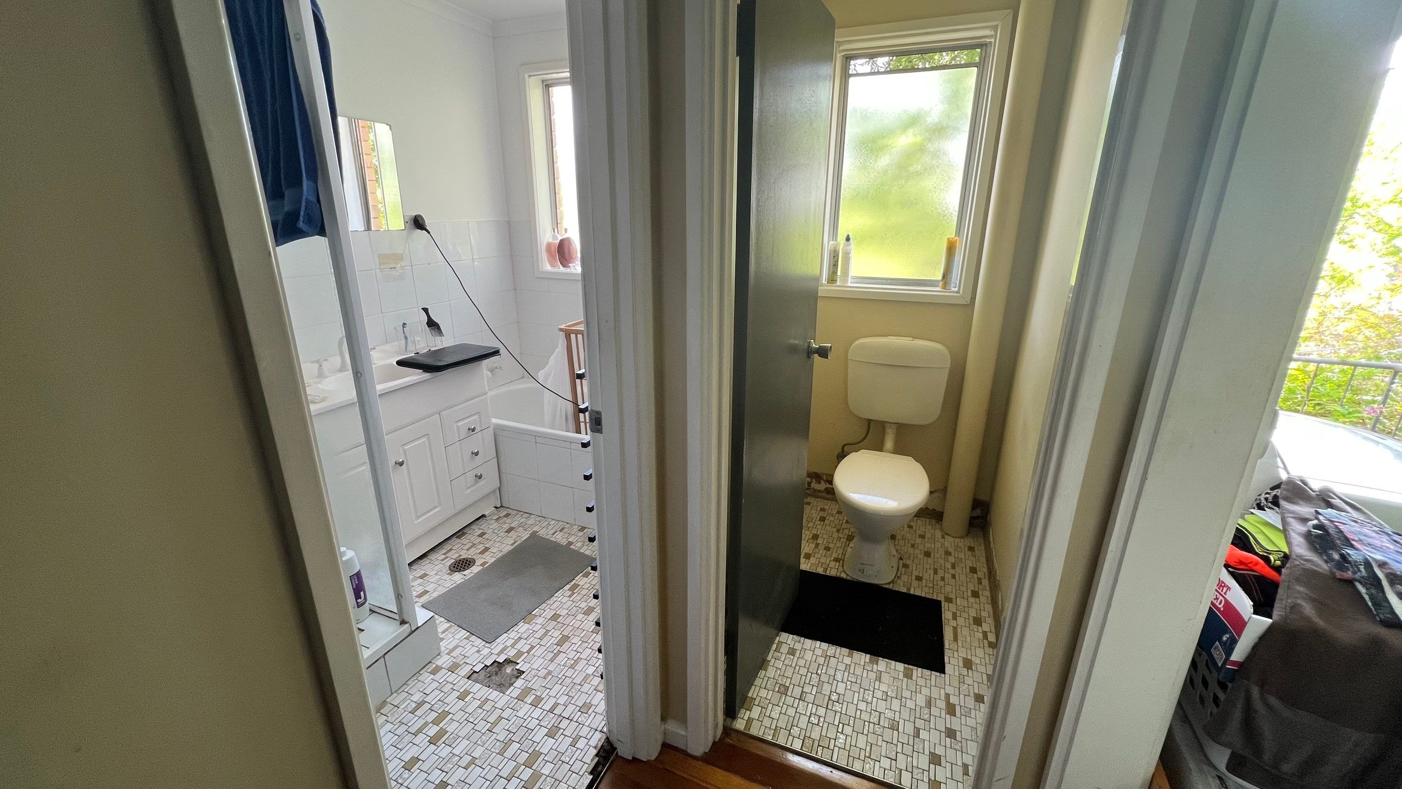 Bathroom & Toilet Renovation by Re-seal Bathrooms
