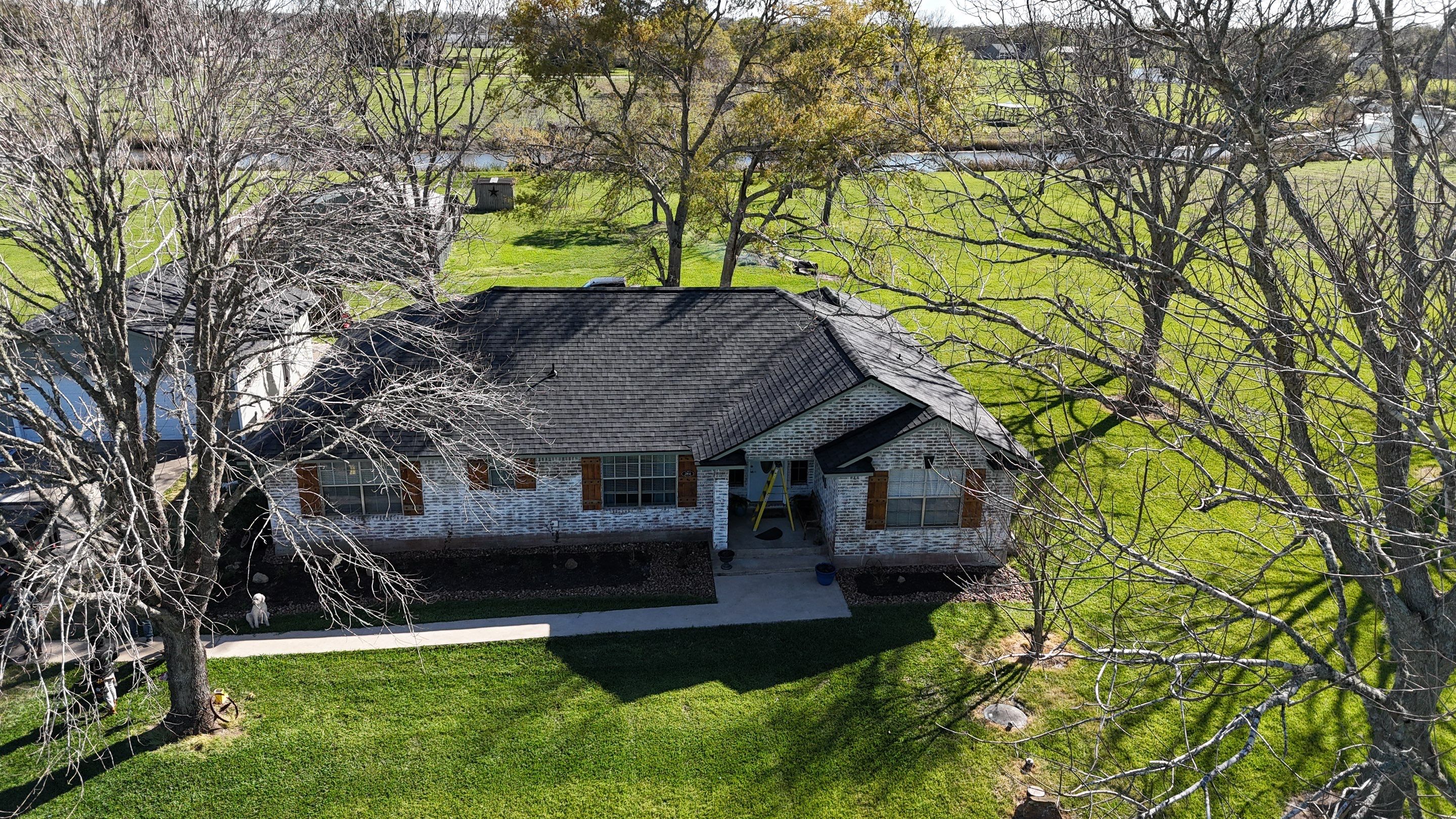 Angleton Roof Installation using Atlas Pinnacle Pristine by Modern BYLT Roofing & Construction