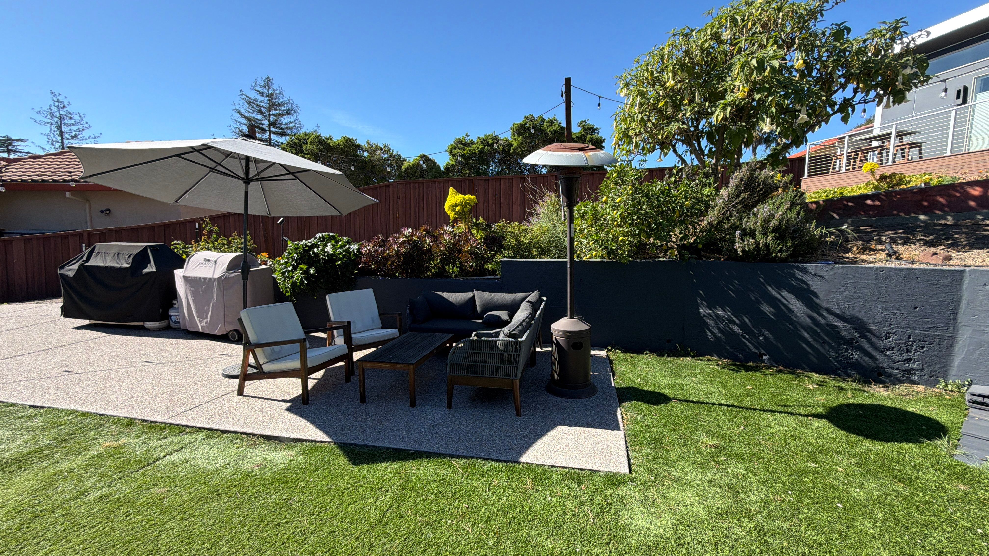 modern painting Exterior modern painting by Herrera’s Bay Area Painting inc.
