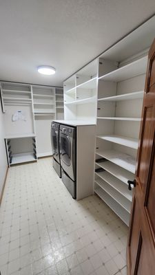 Longmont Laundry Room in SuperLam White