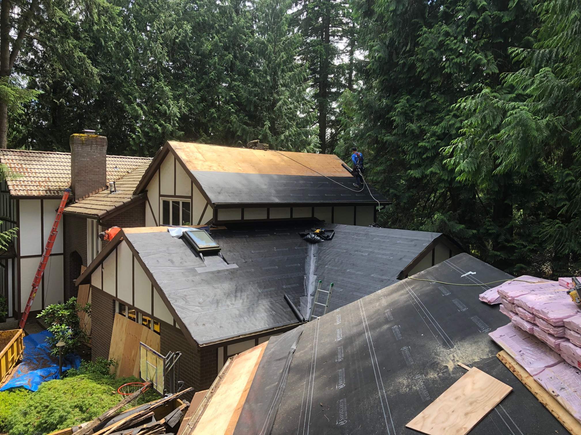 13715 Bellevue by RoofWorks Northwest