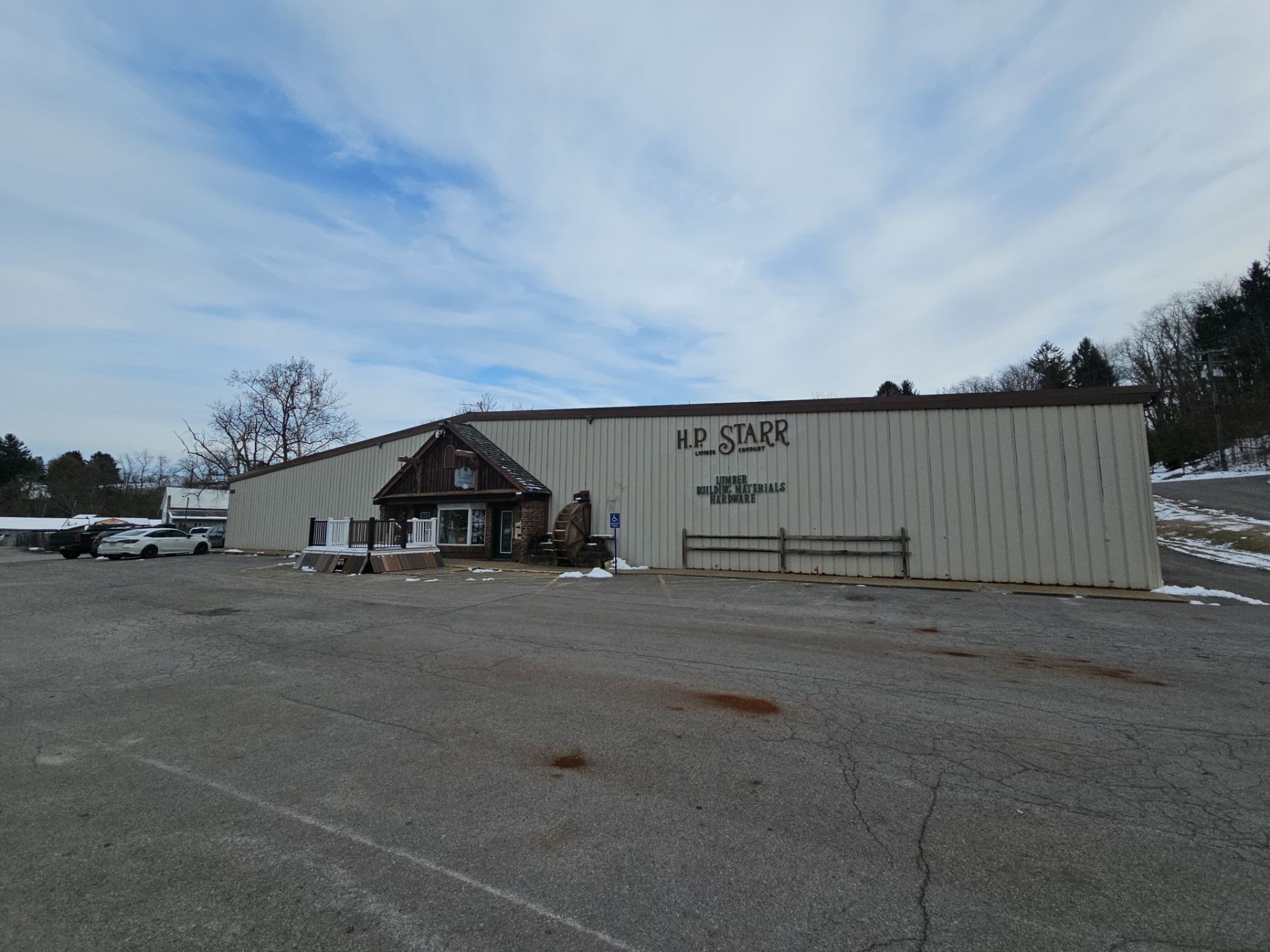 768 Roof featured photo.