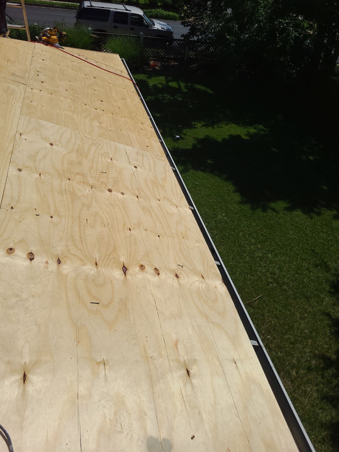 Arlington: CertainTeed Landmark Designer Shingles in Moire Black by RM Banning, Inc.