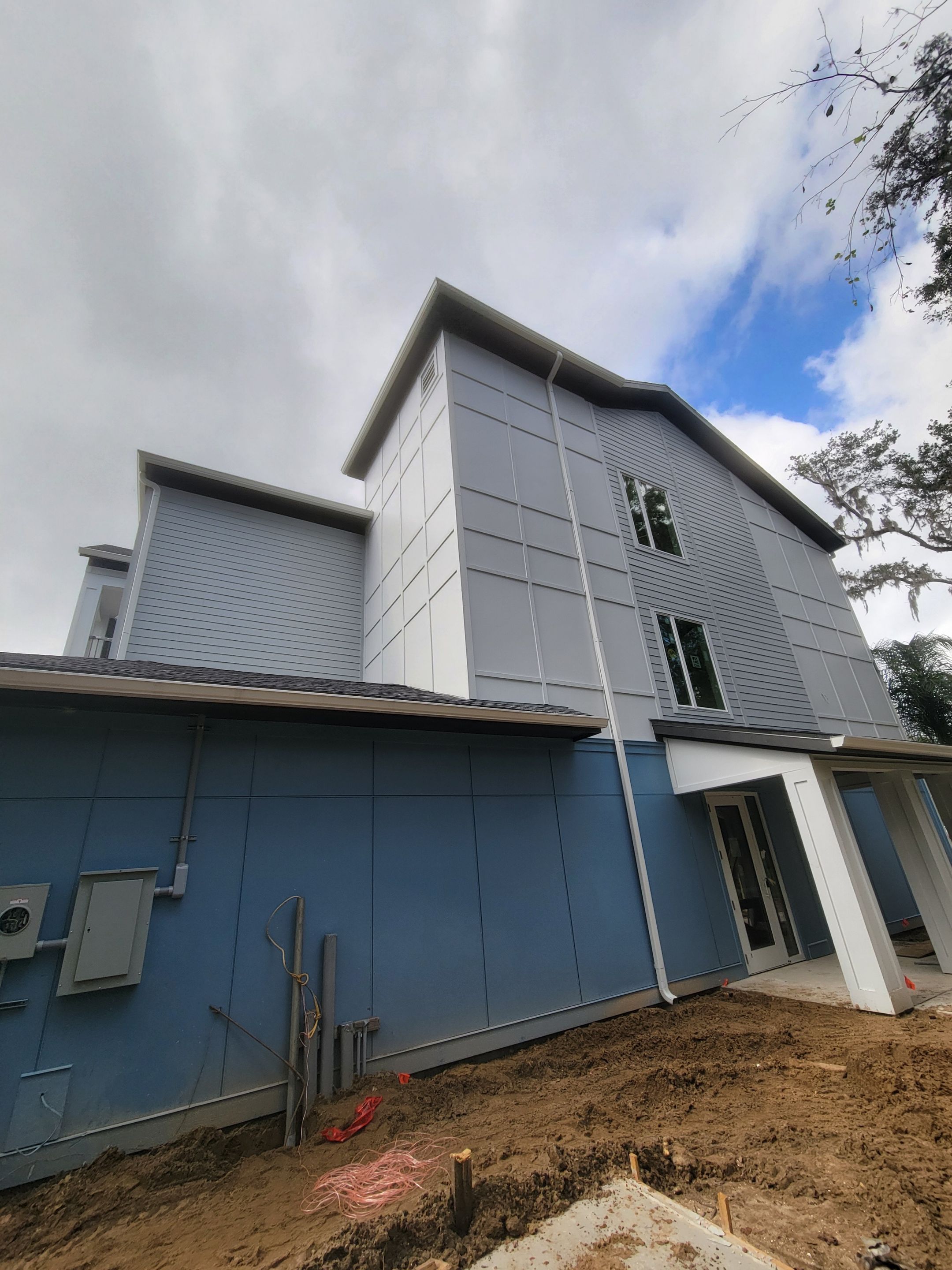 7-Inch Seamless Gutters for Large Roofs in Daytona Beach FL by Gutter Professors