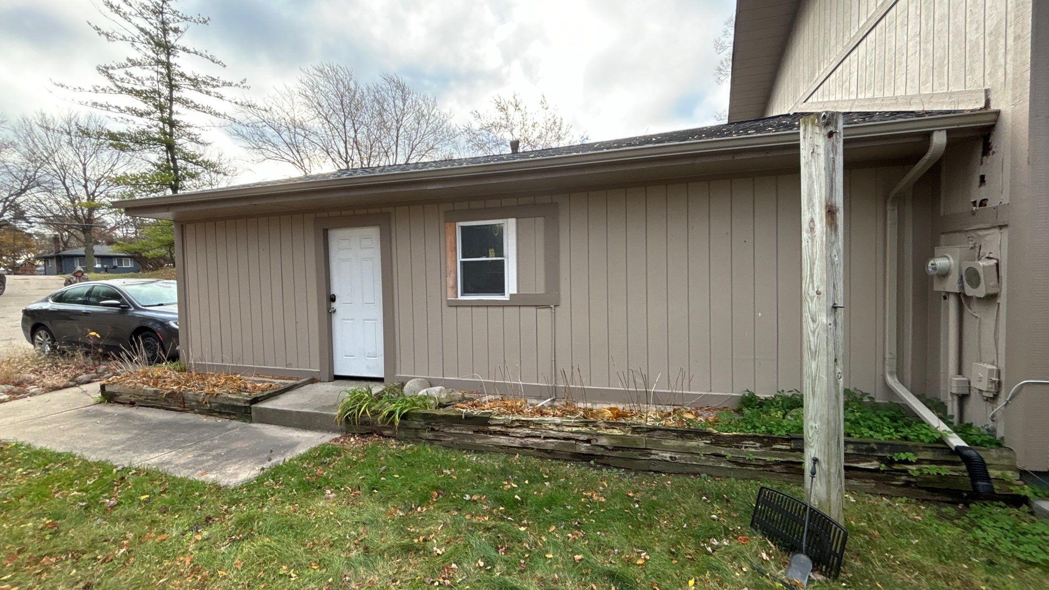 Siding Replacement using Alside Charter Oak D4.5" by 180 Contractors