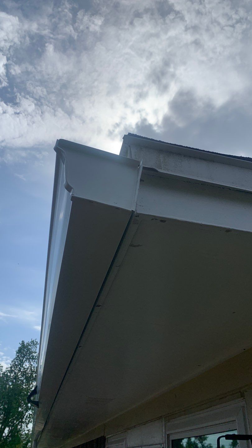 Seamless Gutter Installation Using 6-Inch White K-Style Seamless Gutters by Gutter Professors