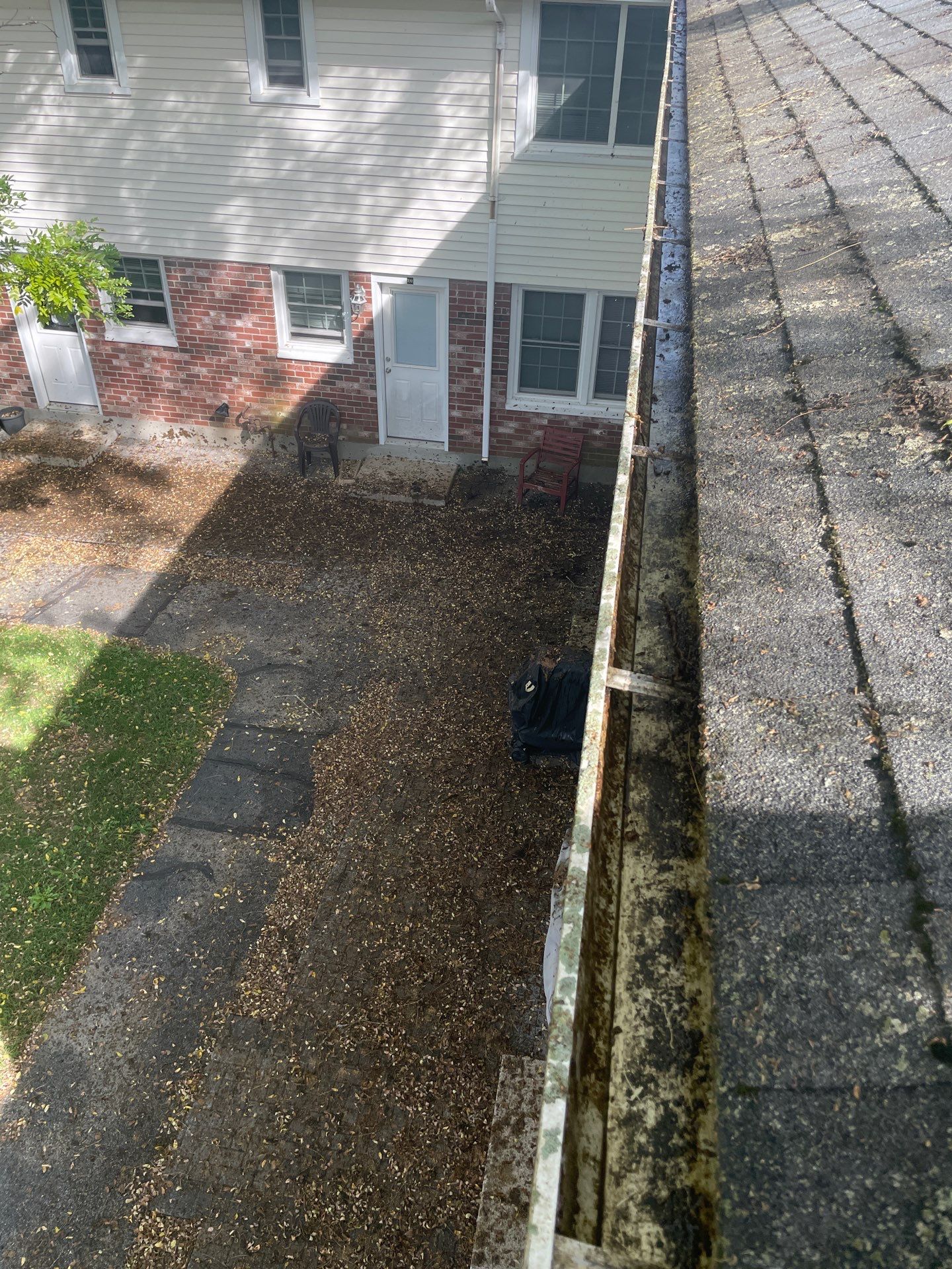 Commercial gutter cleaning Providence, RI after photo with clean gutters