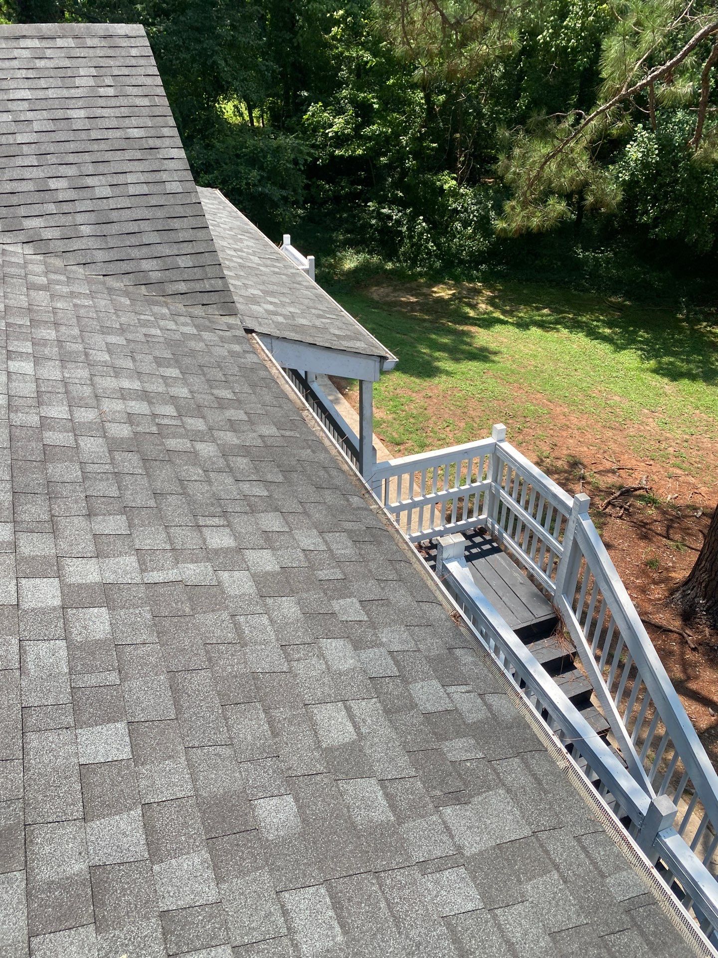 HOA gutter cleaning after photo.