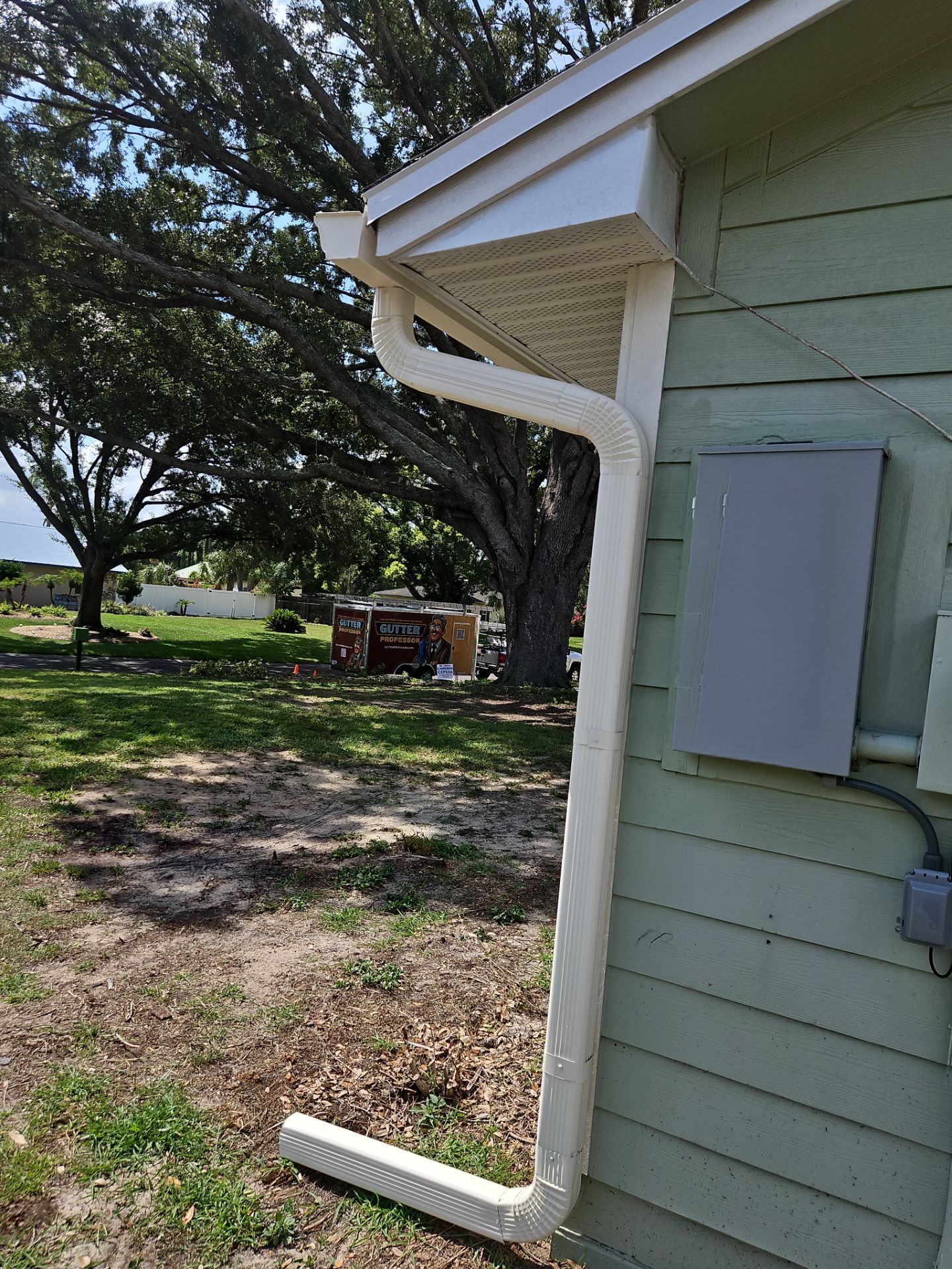 6-inch Cameo Gutters using K-Style Seamless Gutters in Saffner FL by Gutter Professors