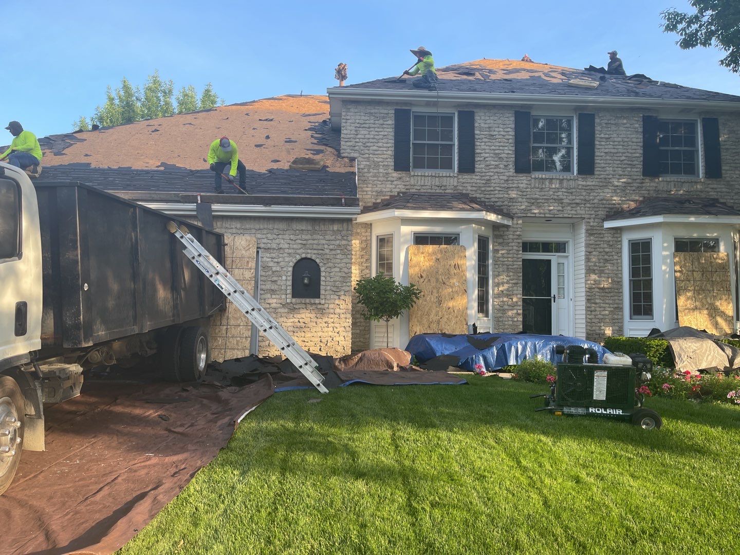 Eden Prairie, MN – Roof and Skylight Replacement by First Impressions Exteriors