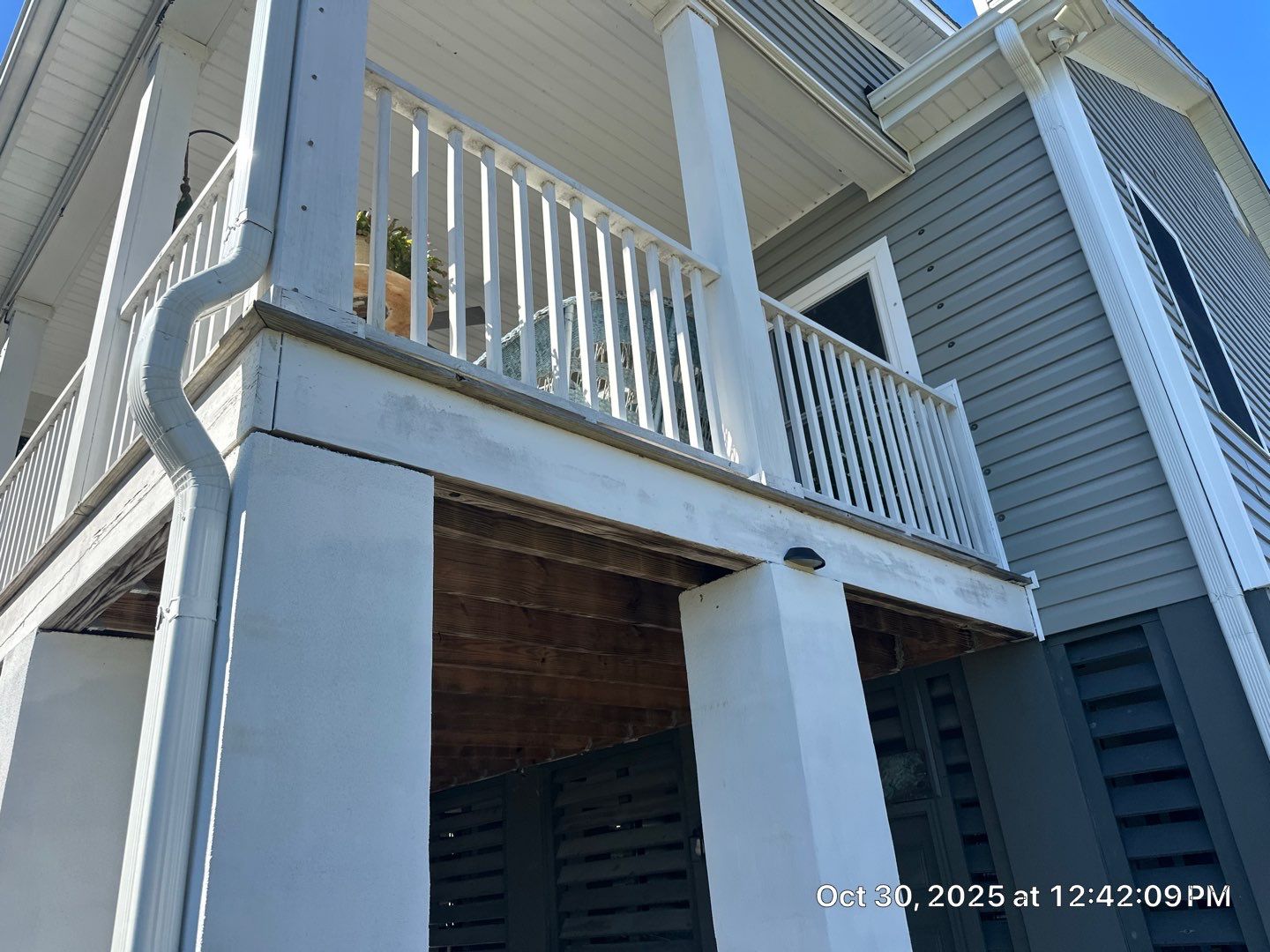 Wood Deck using Wood Stain by DuraSeal
