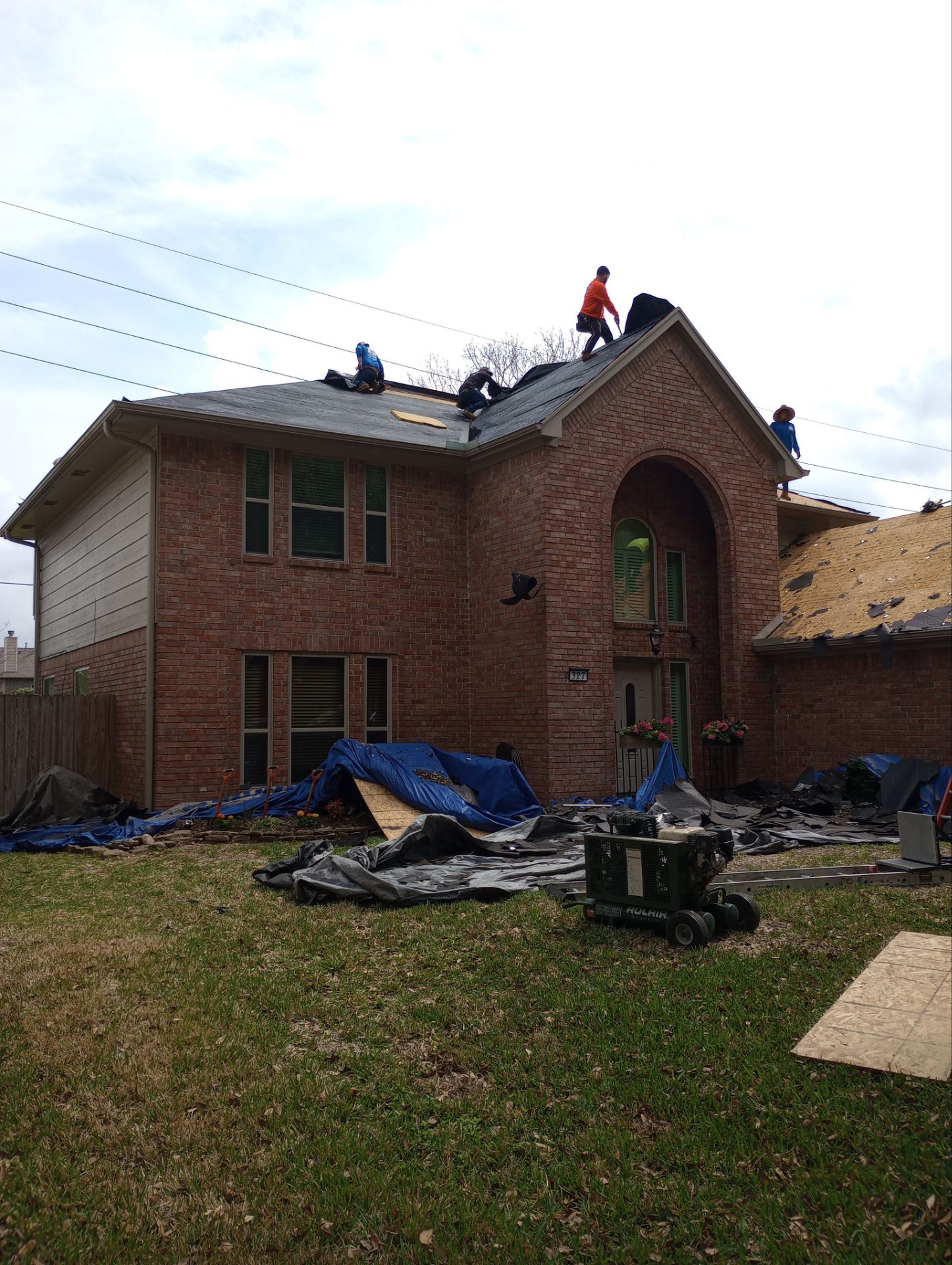 Residential Roofing Installation using Owen's Corning Duration (Lifetime) Shingles by Roof Repair Company