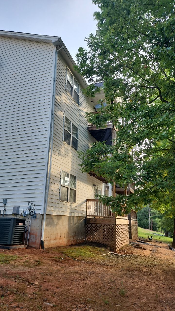 Appartment cleaning by Power Wash Masters LLC