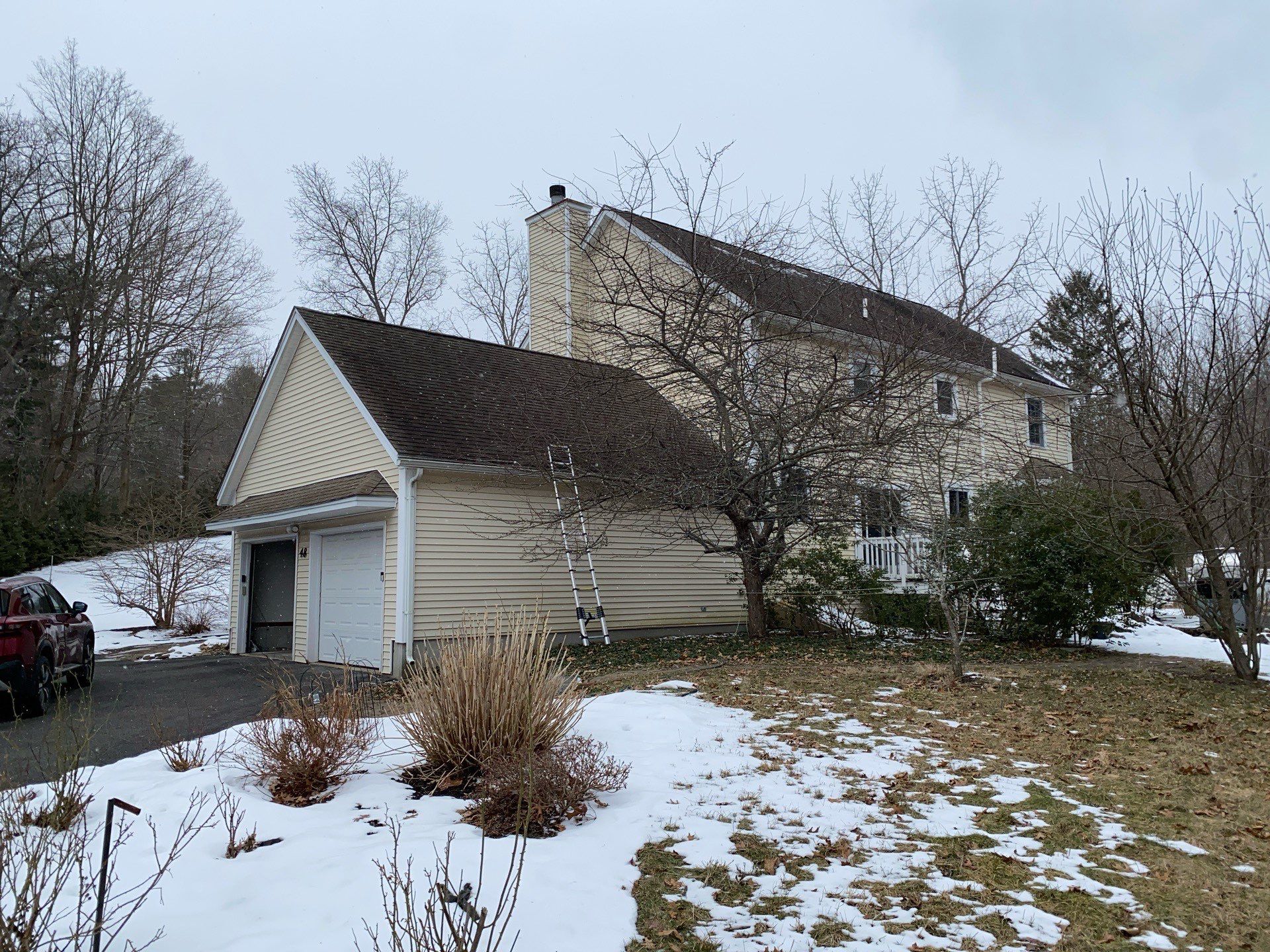 Realtor consult by Mighty Dog Roofing of Greater Middlesex County