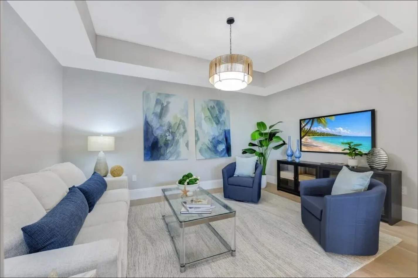Quattro in Naples Square - Downtown Naples by Naples Home Staging®